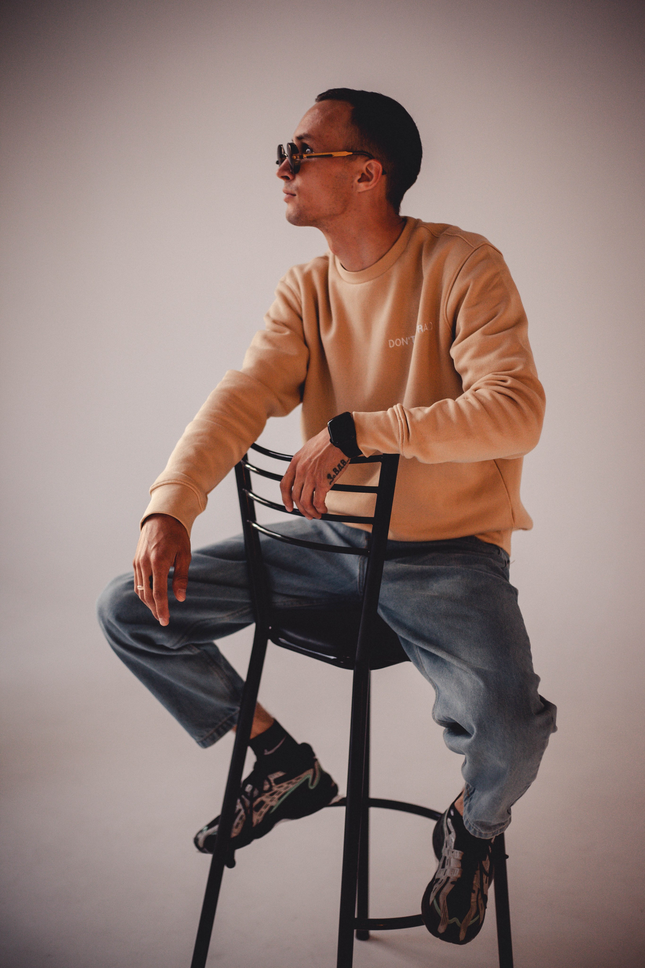 Студия. Уличный фотограф Города N