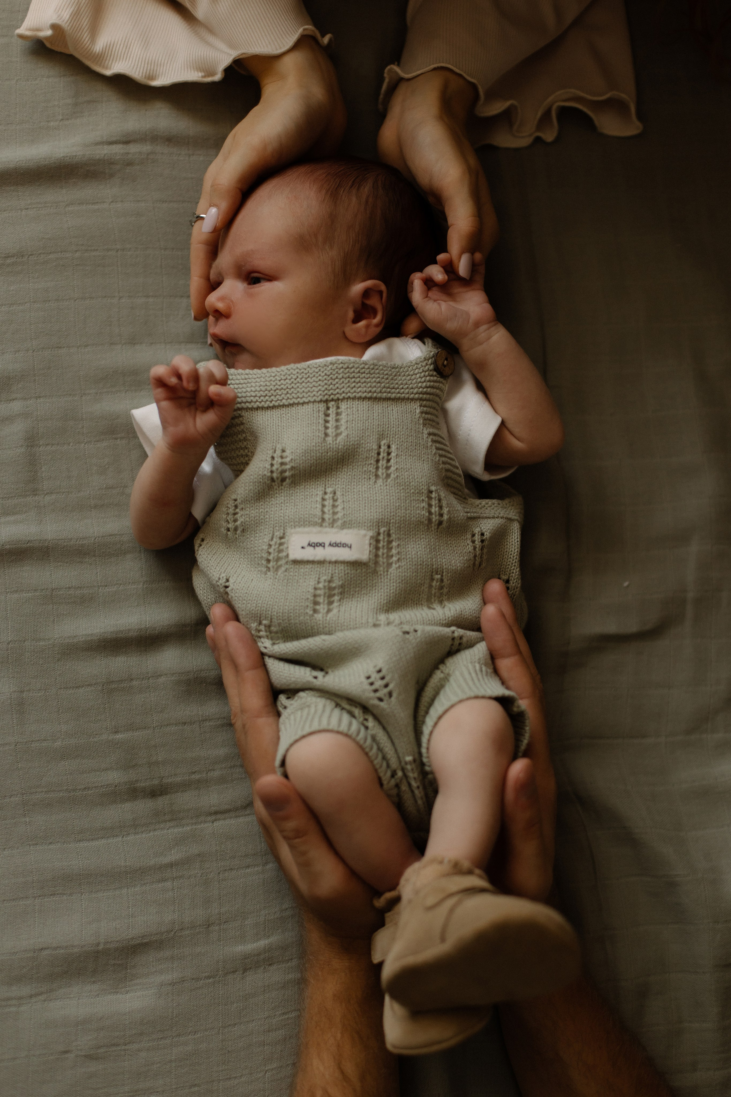 Съемка в первые недели жизни в атмосфере любви и тепла в Челябинске. Семейный фотограф, фотограф на роды в Челябинске Калистратова Кристина