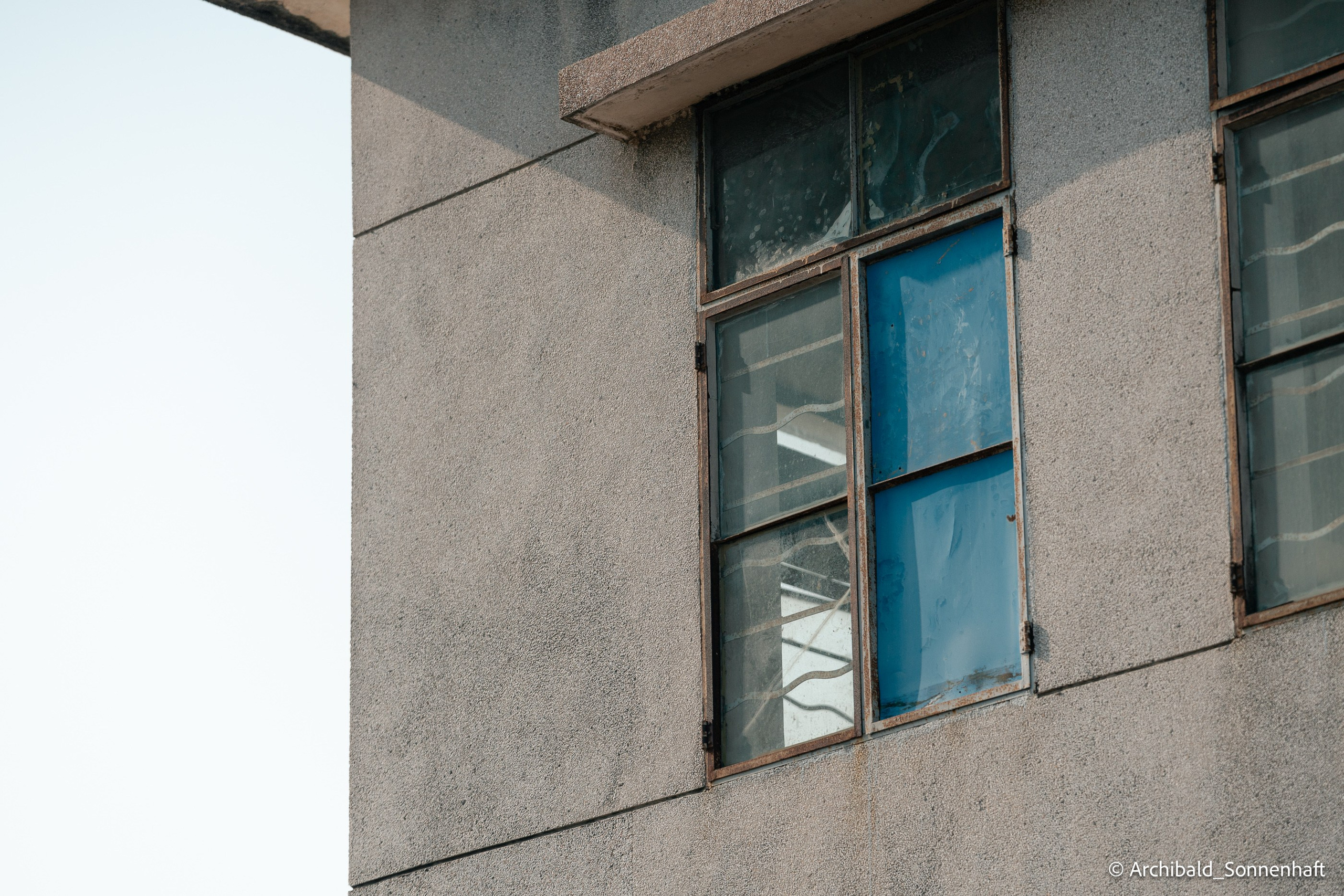 Diaolou in Kaiping. Photographer in Guangzhou, China. Archibald Sonnenhaft