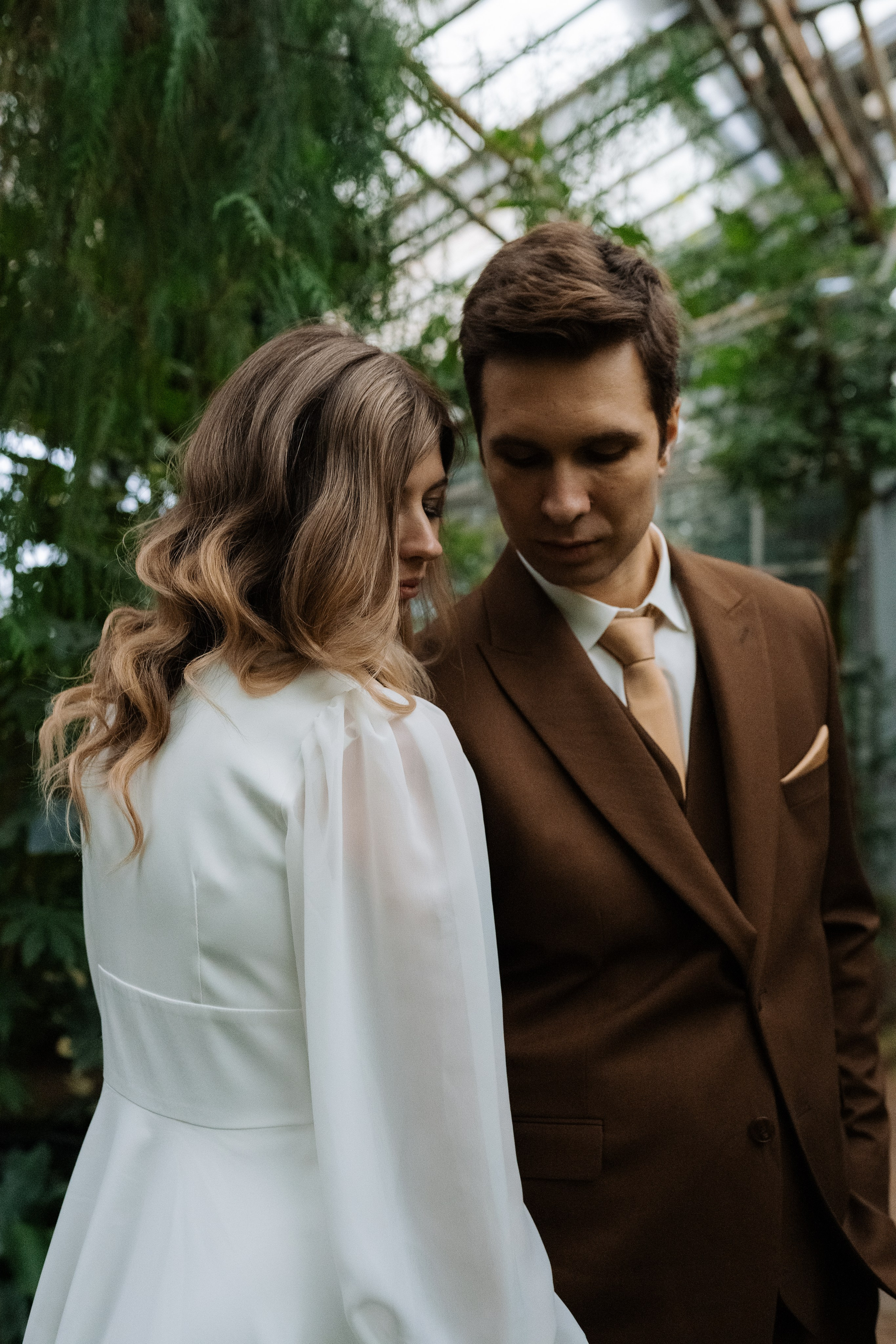 Свадебная фотосессия в оранжерее, Москва. Свадебный фотограф в Москве Анна Полушина