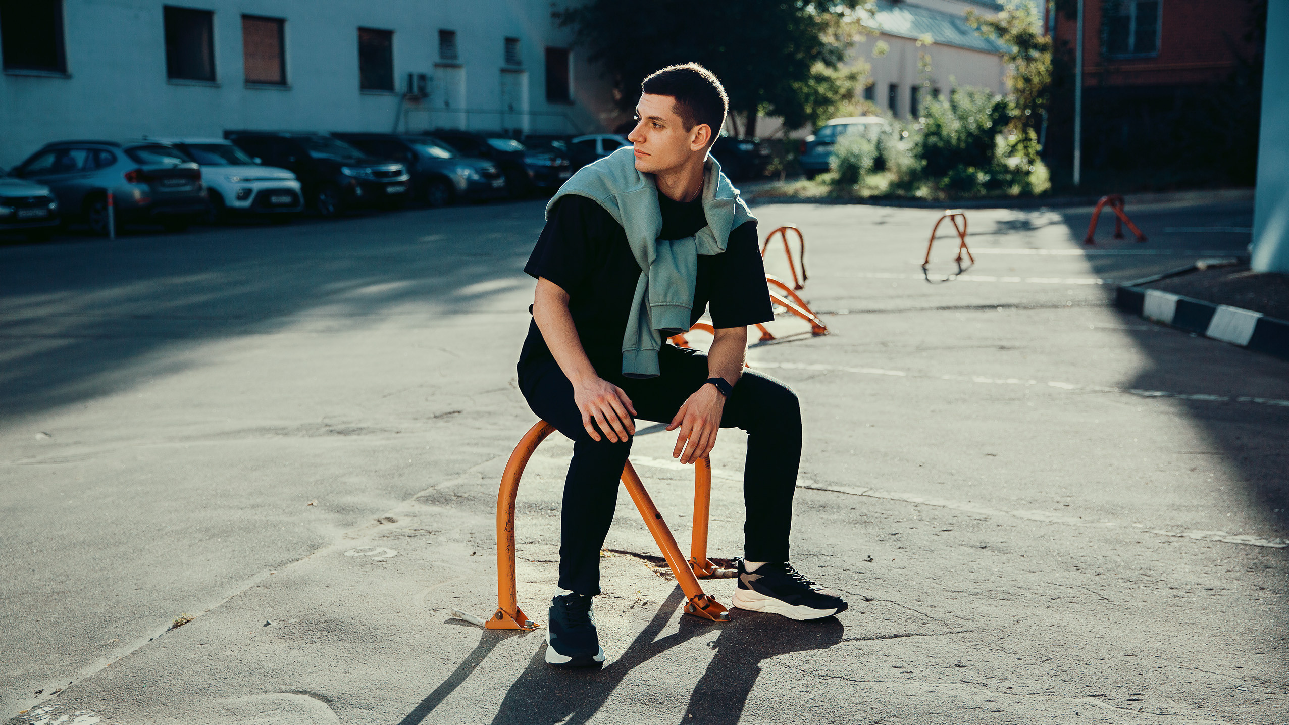 Уличная мужская фотосессия в Москве. Фотограф Зиновьев Илья, Москва