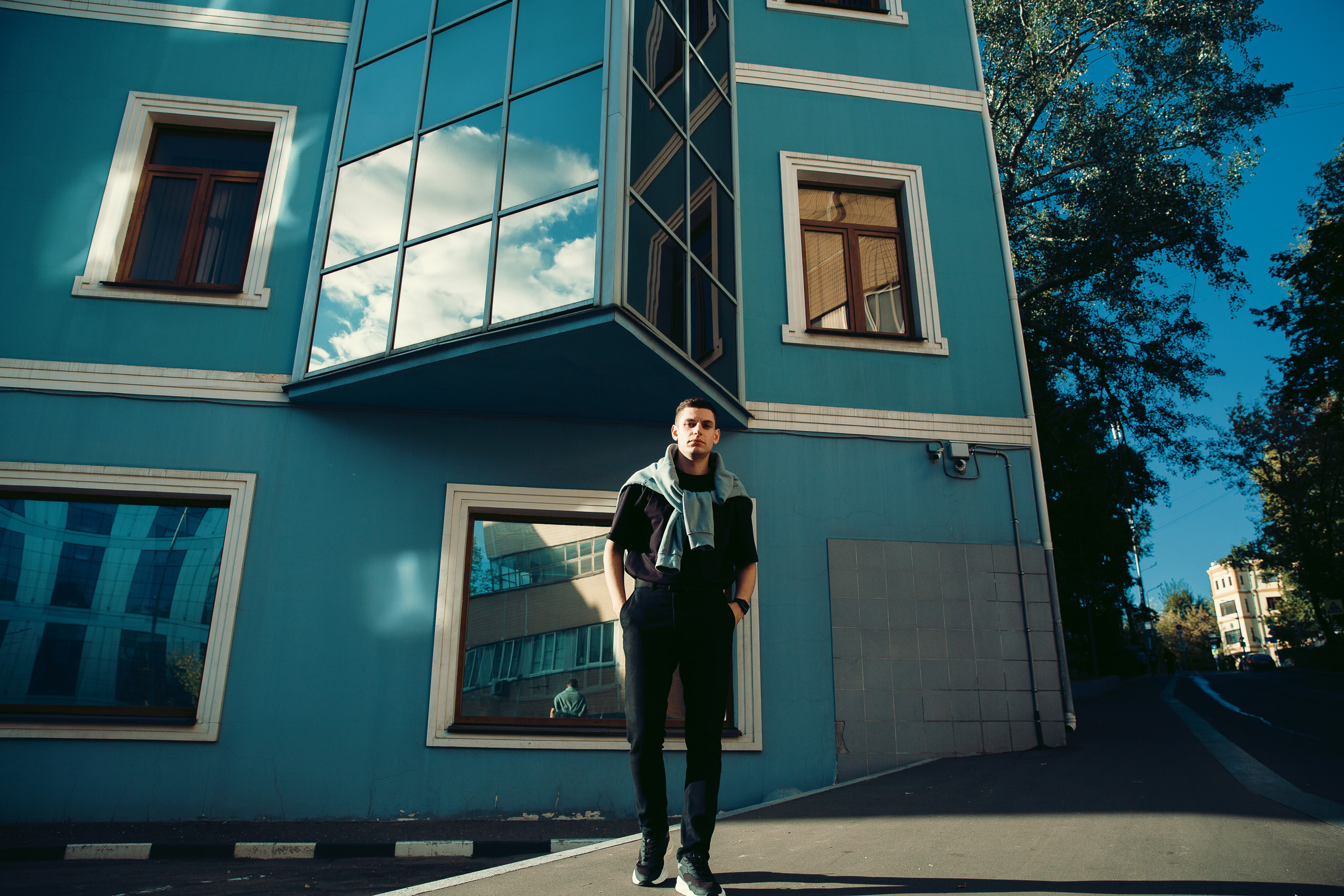 Уличная мужская фотосессия в Москве. Фотограф Зиновьев Илья, Москва