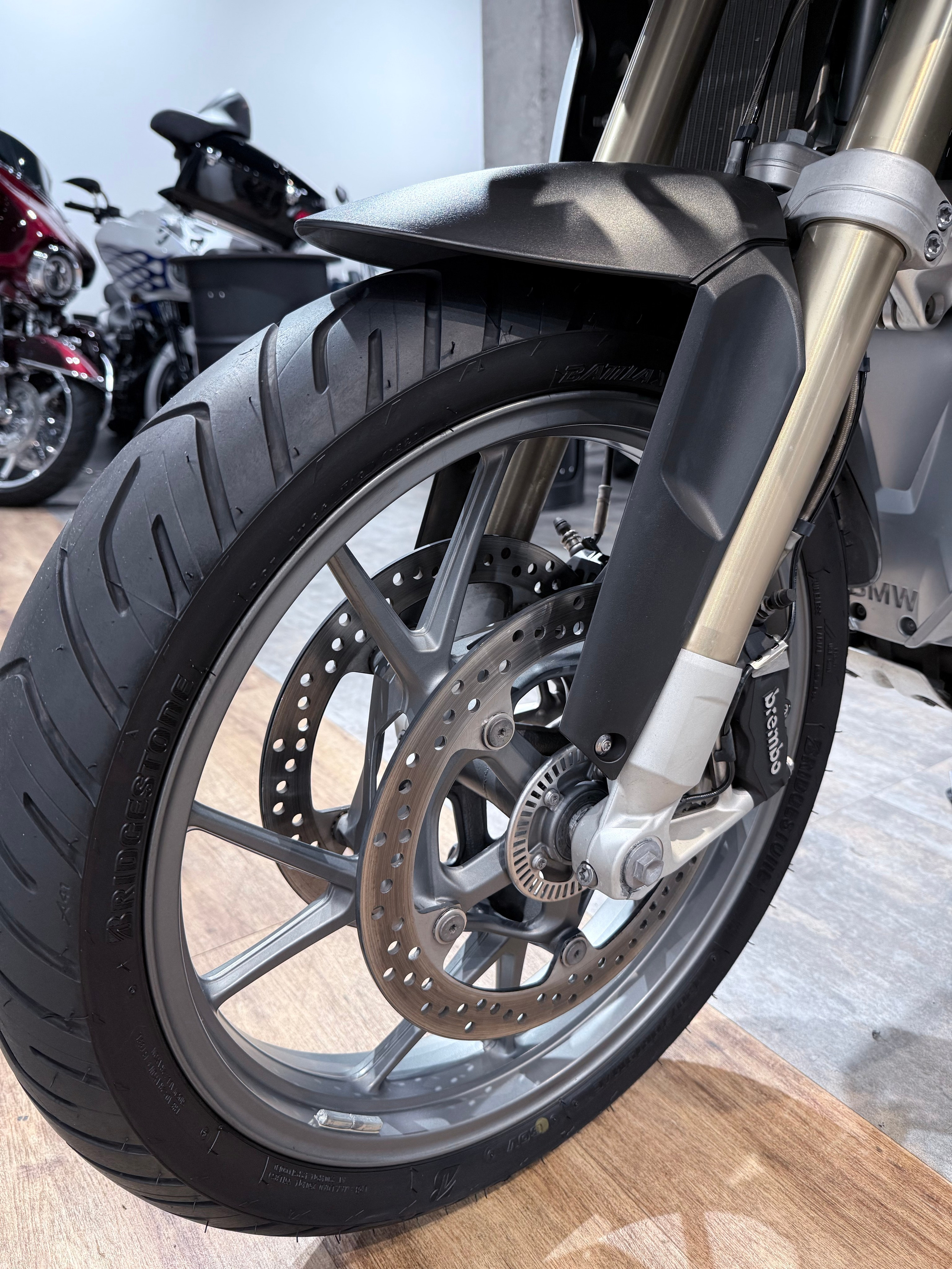 BMW R1200GS Alpine White. Hello Davidson, Москва. Только хорошие мотоциклы…