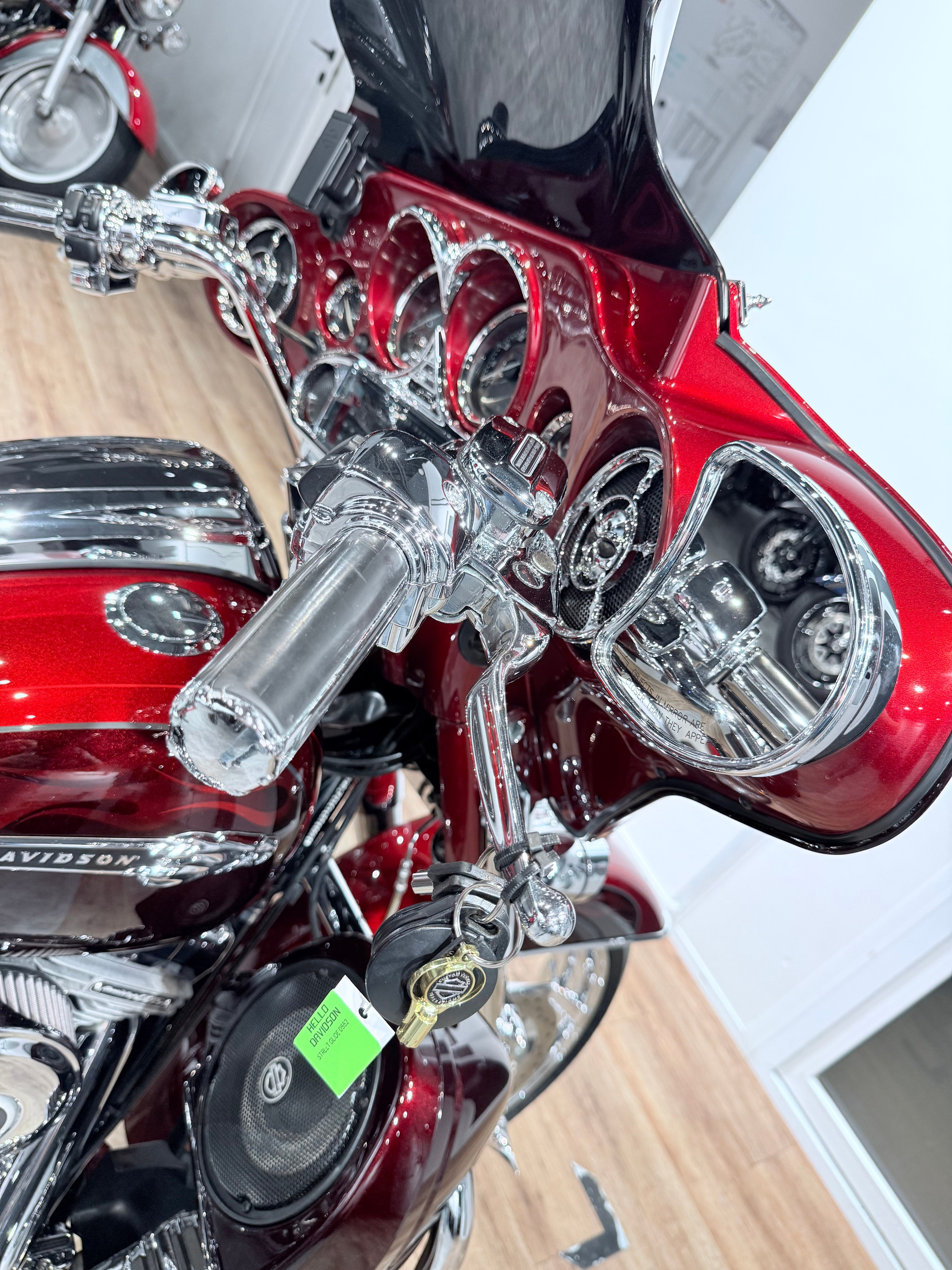 CVO Street Glide (Ruby Red). Hello Davidson, Москва. Только хорошие мотоциклы…