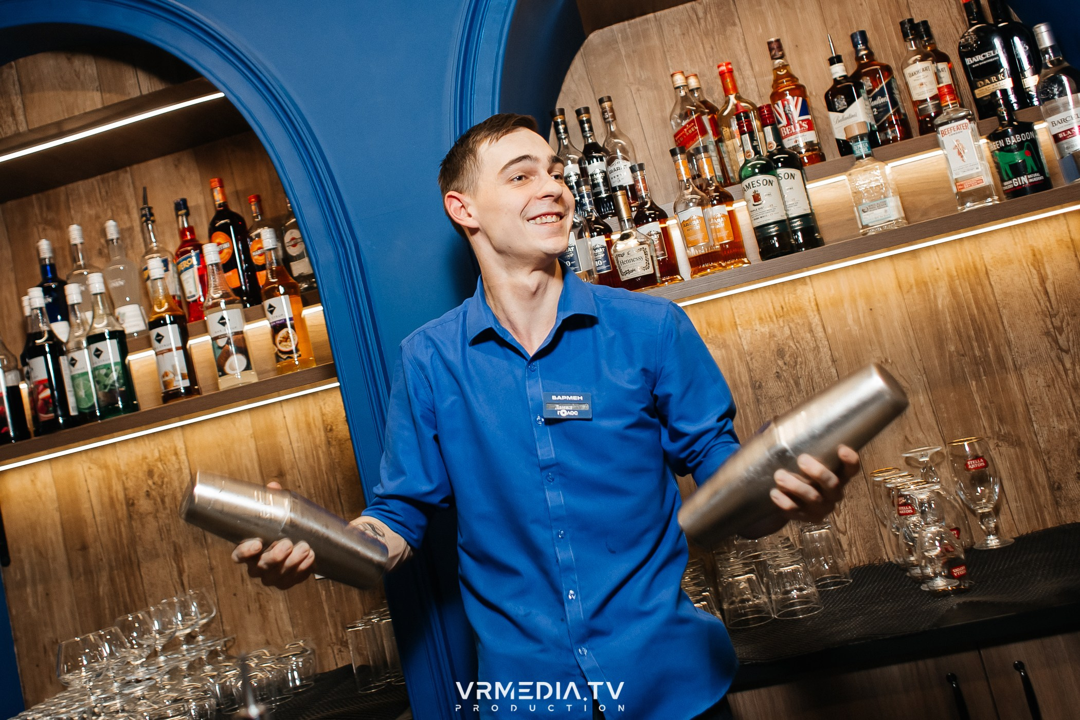 8 марта в караоке-ресторане «Голос»