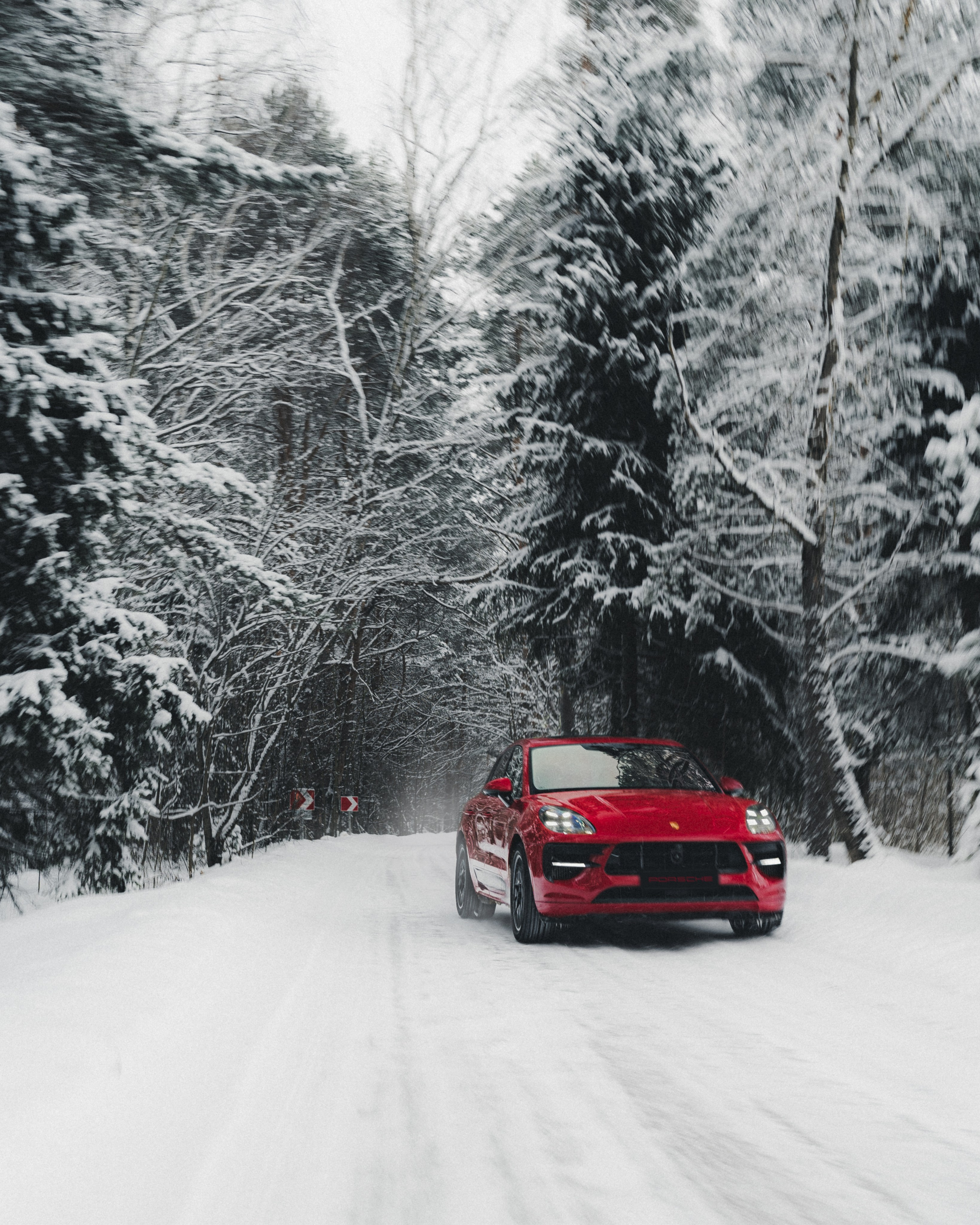 Автомобильная фотосессия Porsche Macan GTS. Фотограф Илья К. в Москве