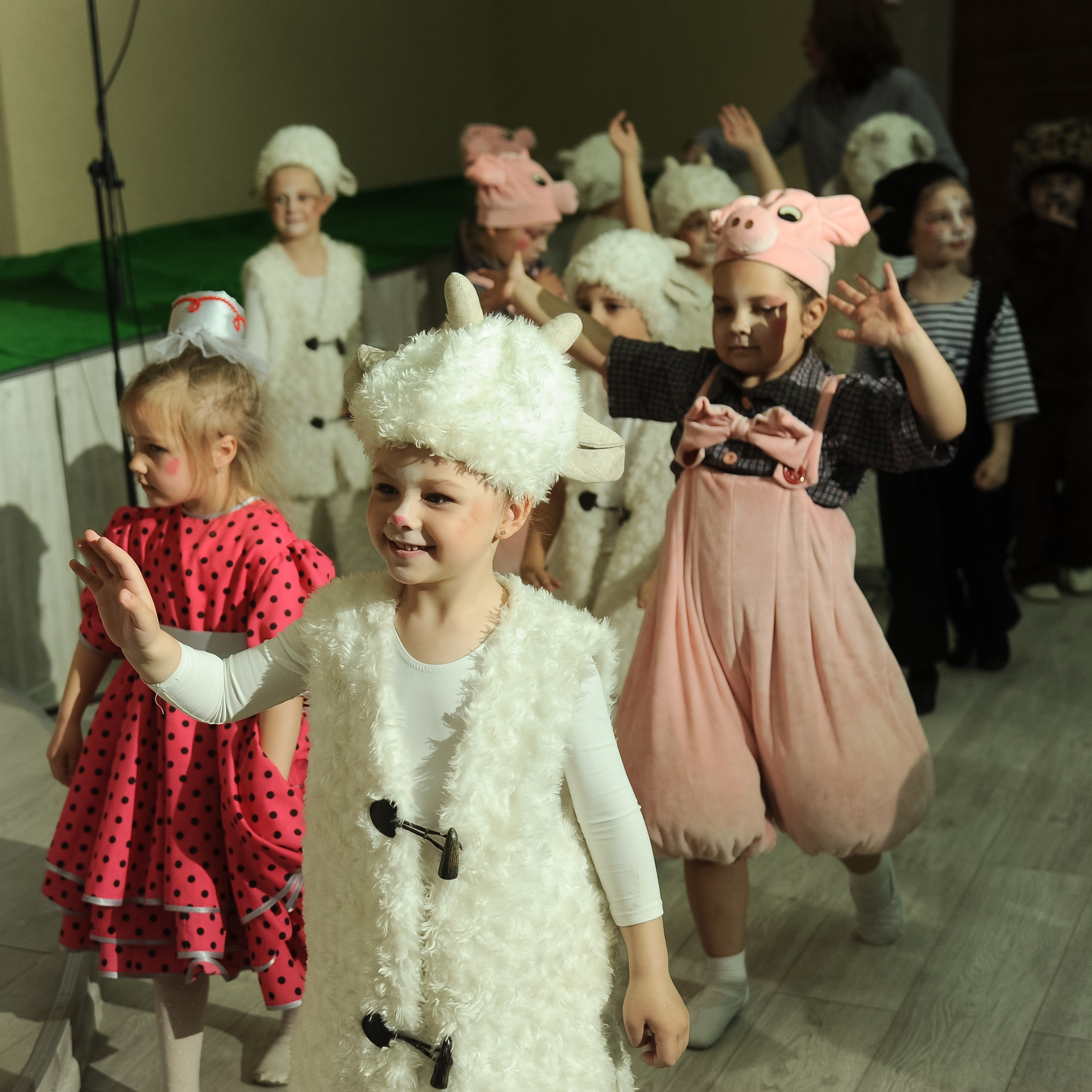 Выпускной 2025, детский центр «Самовар». Фотограф Олег Юршевич Солигорск Минск