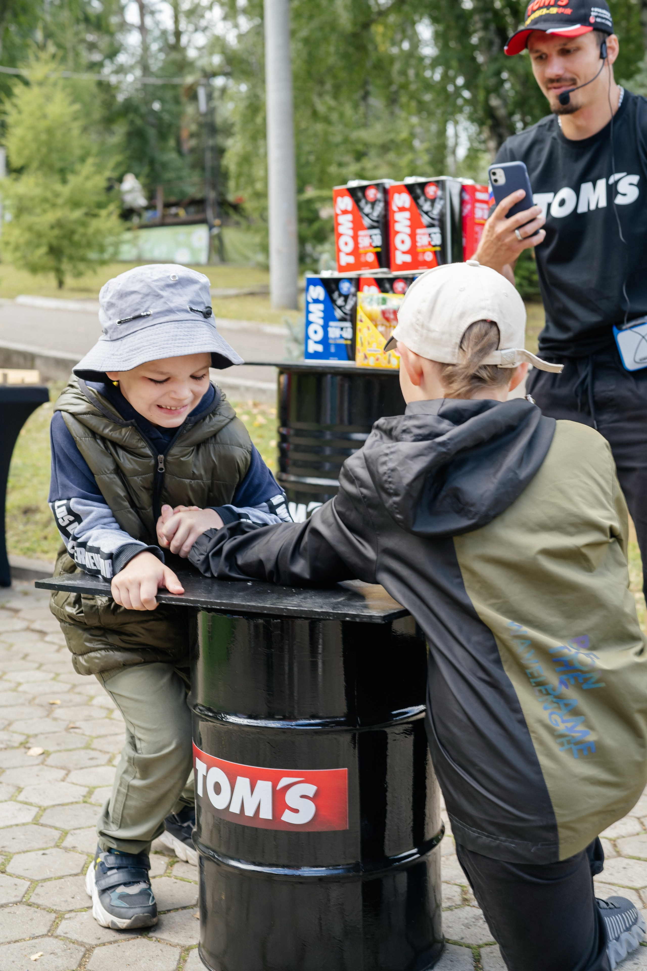 Моторное масло Tom's. Фотограф в Красноярске