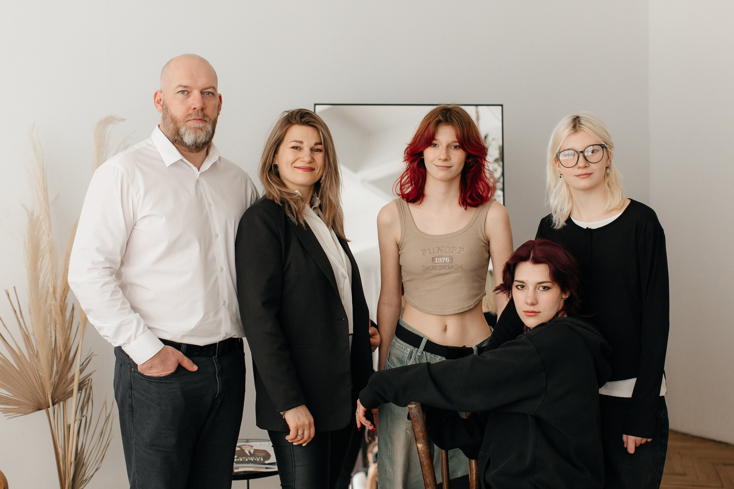 Любовь с семьей в студии. Семейный, детский и школьный фотограф в Москве Рудницкая Анна