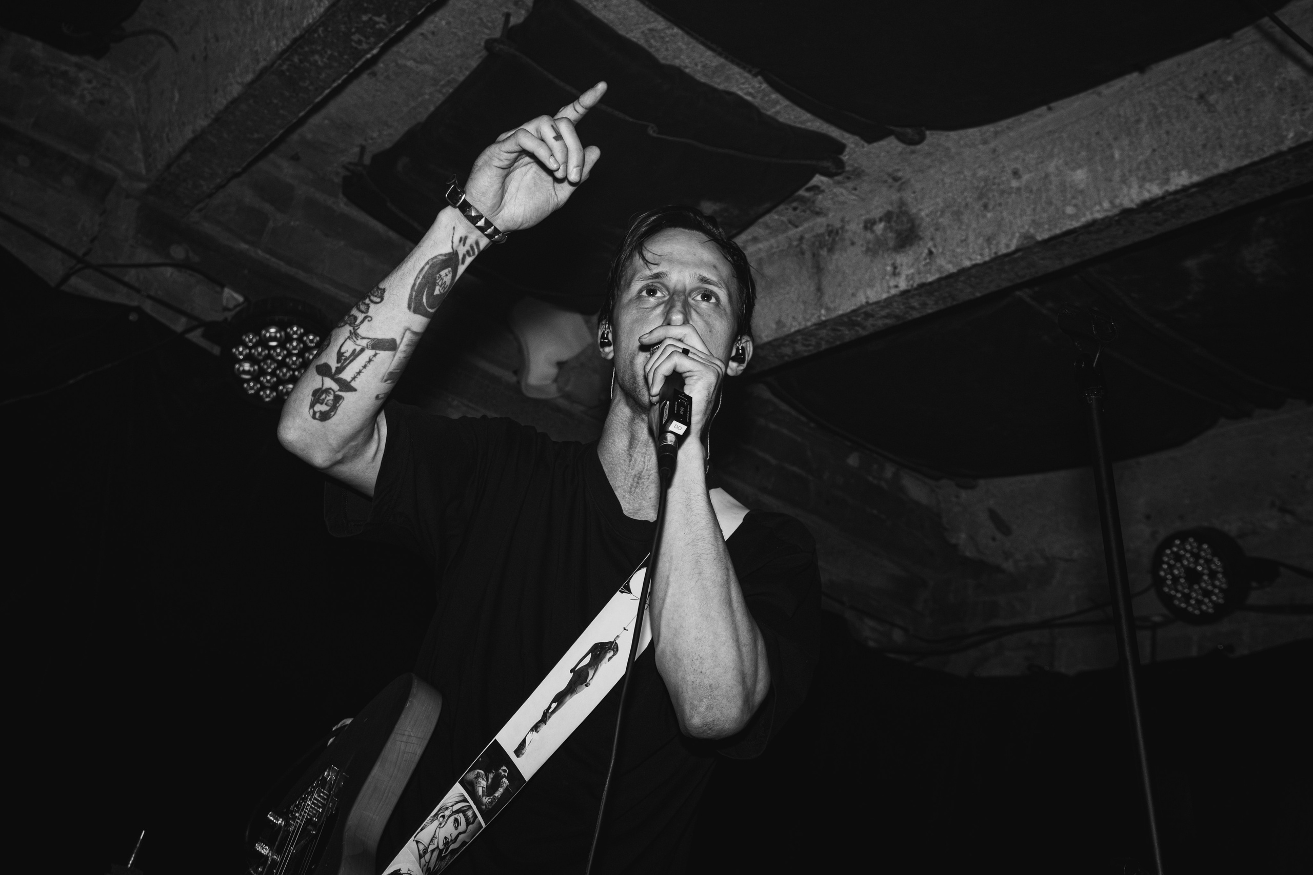 Laugar & Шумы Штормовых Широт & Пожары На Дальнем Севере 11.10.2025. Репортажный фотограф в Москве Legiodot