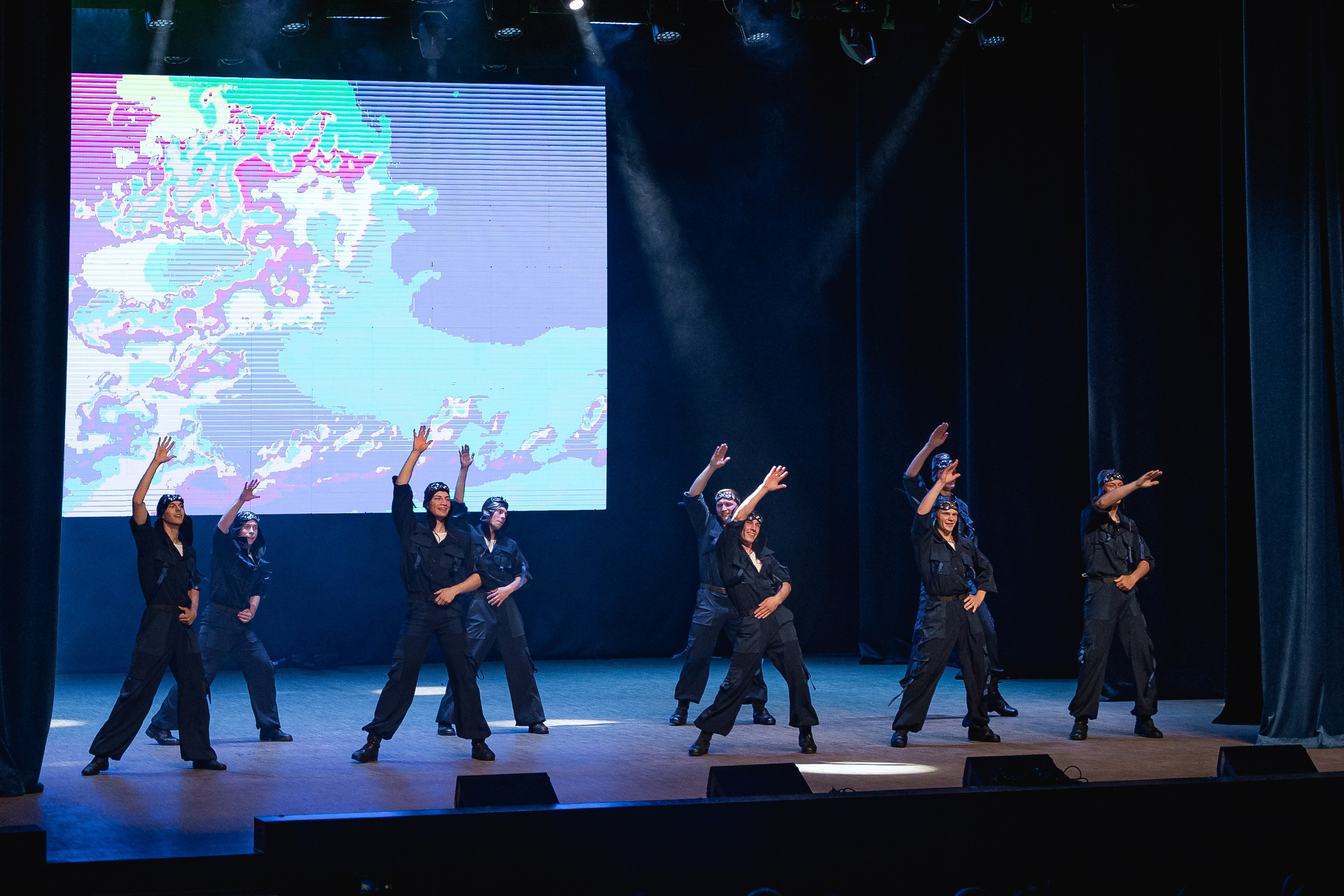 Отчётный концерт танцевально-спортивного клуба «PULSE». Портретный и репортажный фотограф в Воронеже: Анастасия Пузикова