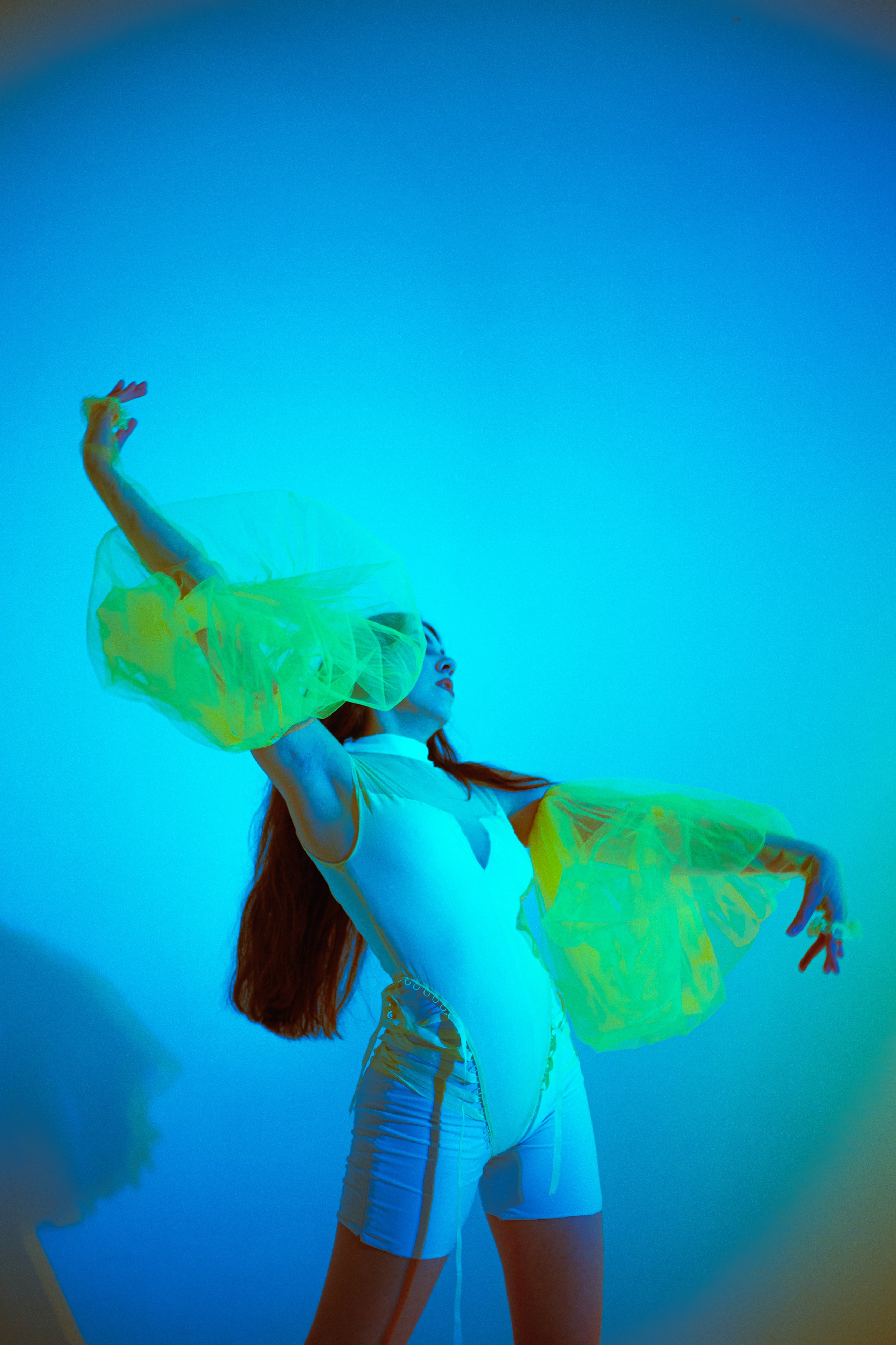 Магия танца: Солнце и Вода. Арт-фотограф Крис Л. в Тобольске: портрет, семейные, свадьбы