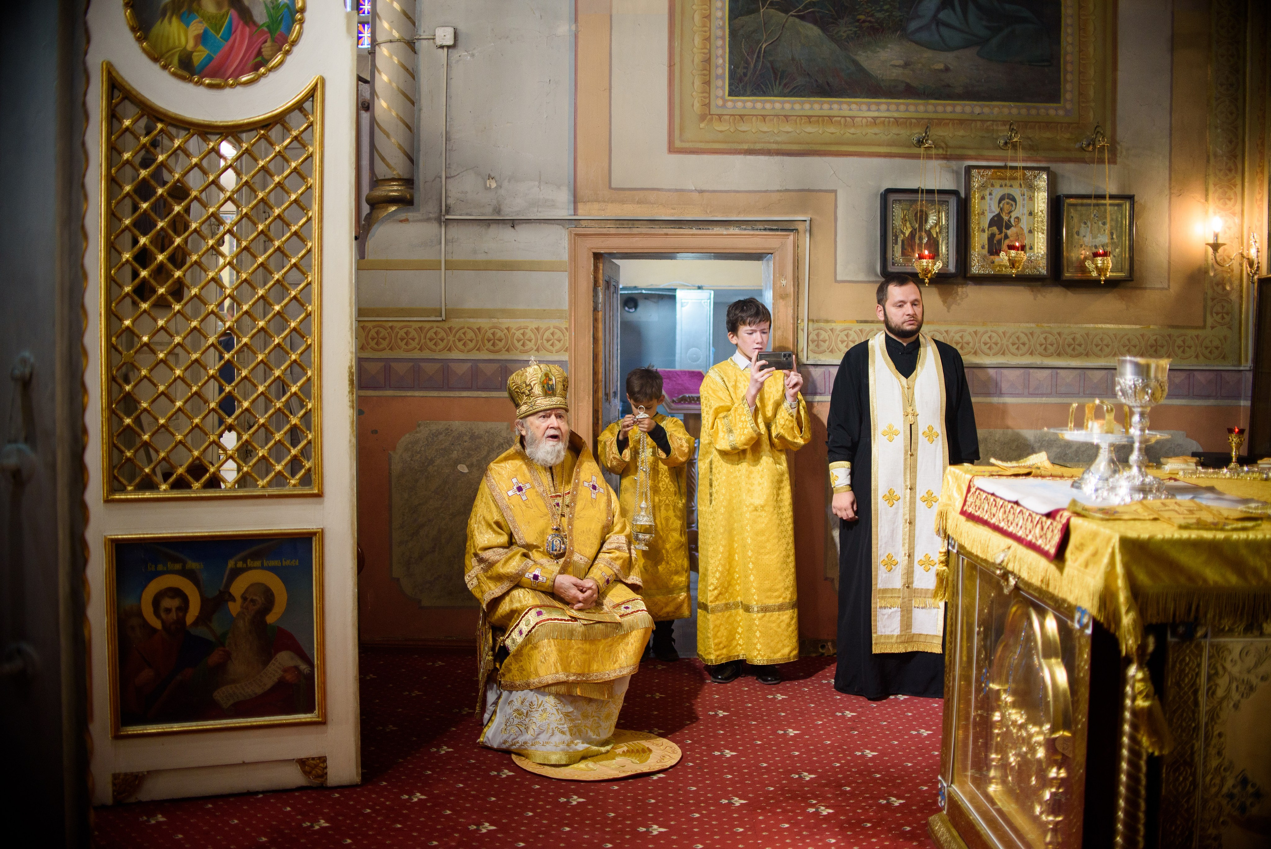 Воскресная литургия 29.10.2023. Семейный и свадебный фотограф в Феодосии и Коктебеле