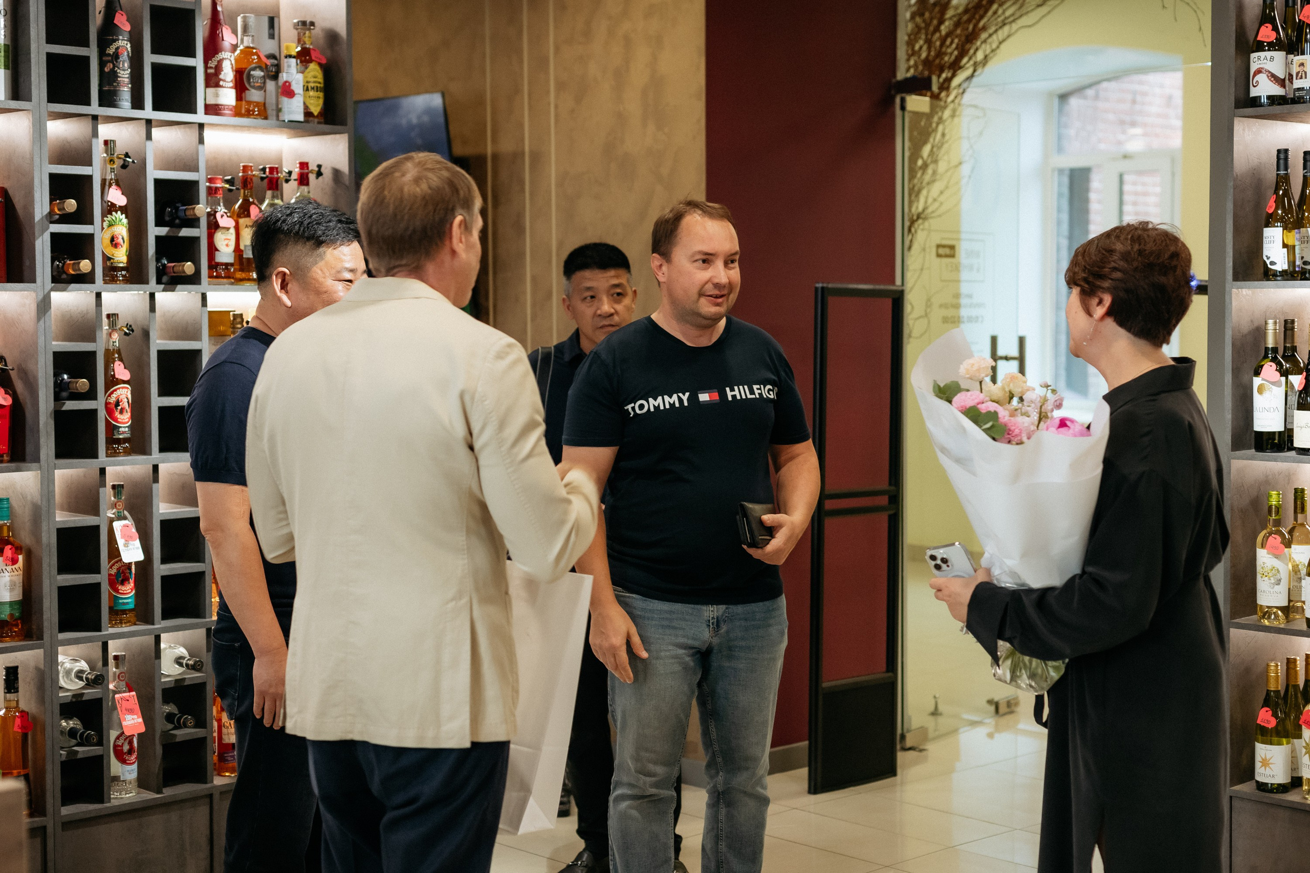 BY SIMPLE ВИНОТЕКА — ОТКРЫТИЕ. СВОИ. ФОТООТЧЕТЫ-СОБЫТИЯ-МЕСТА