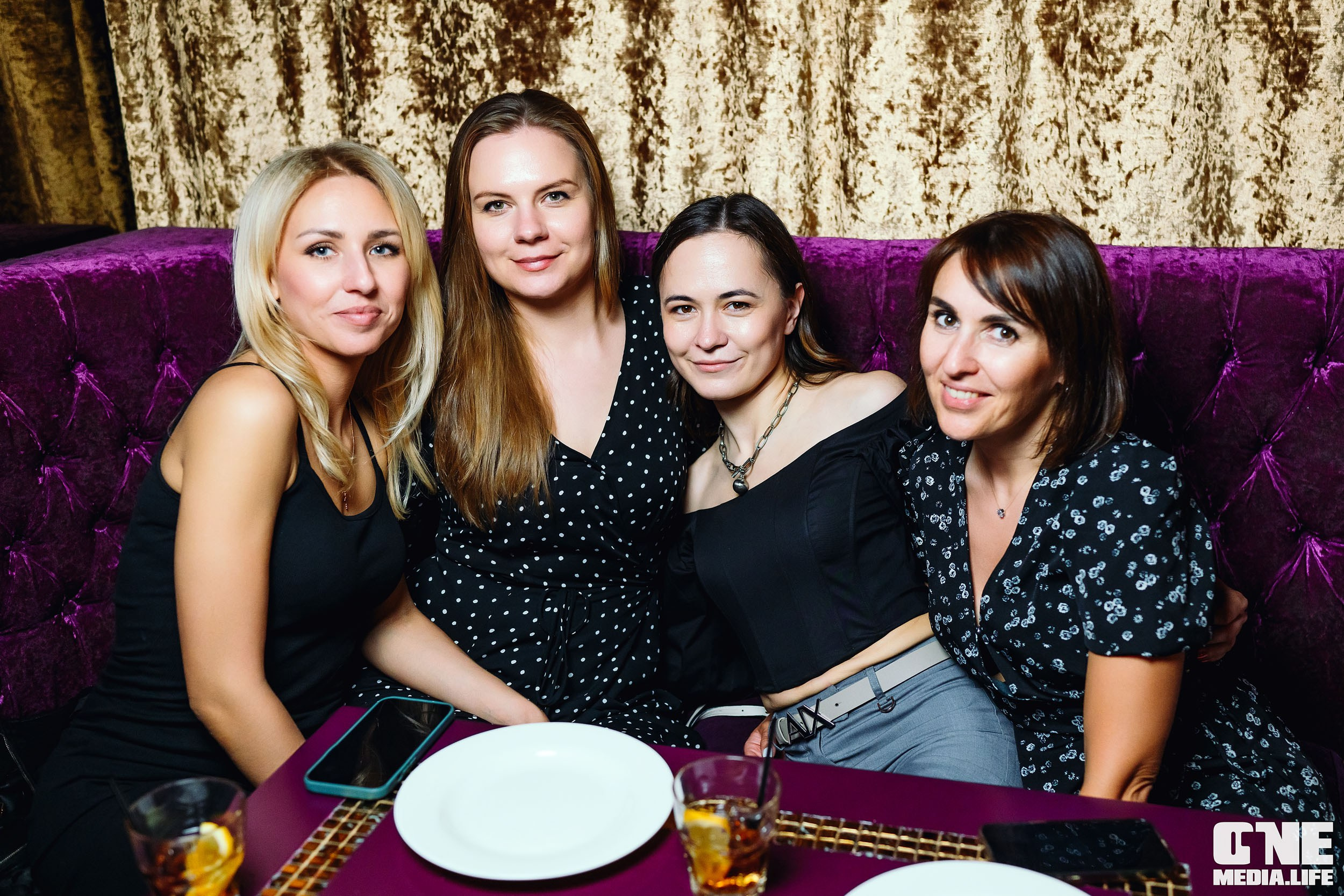 Фоторепортаж из караоке-клуба Эйфория. One Media Life: фоторепортажи, фотоотчеты с мероприятий и заведений