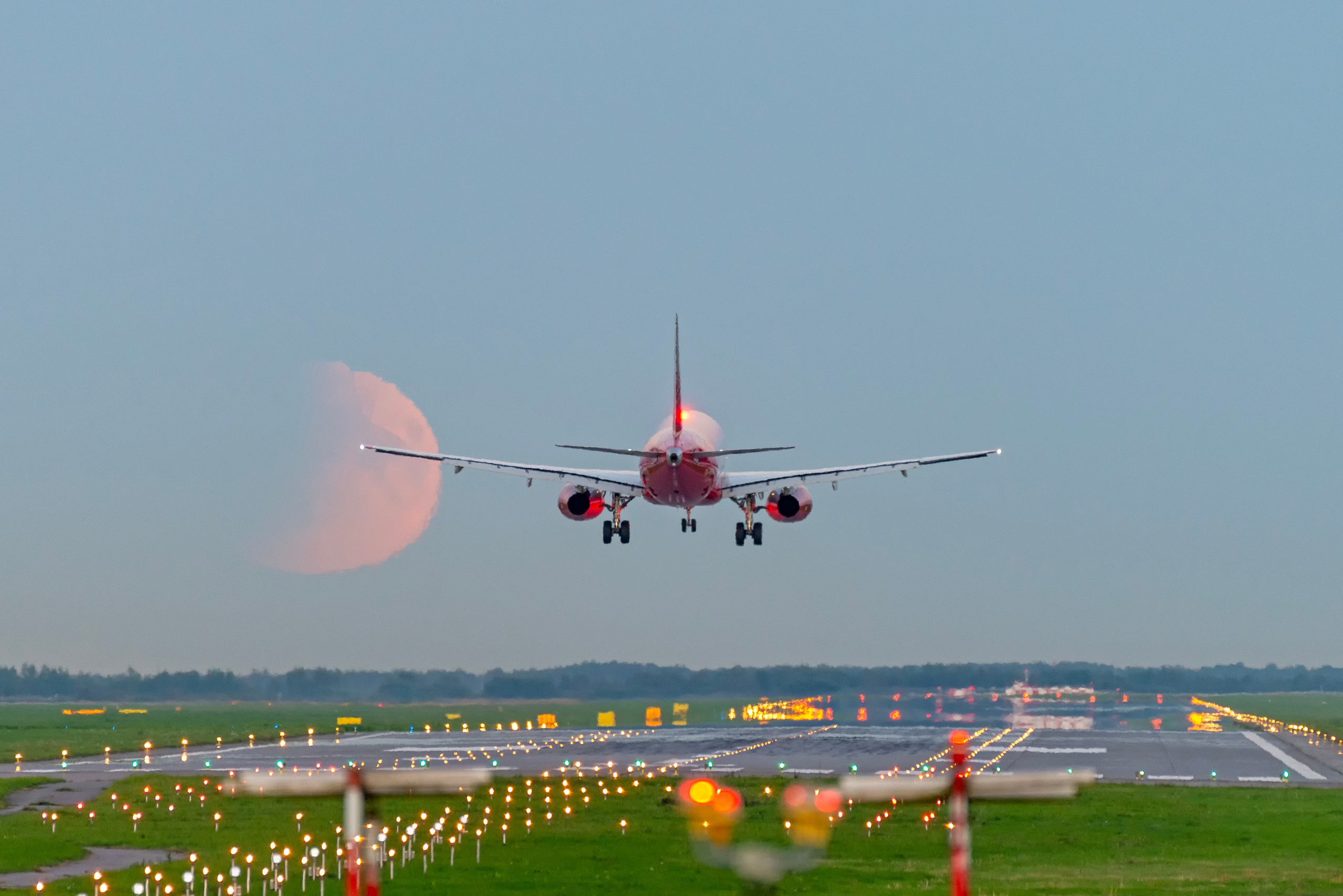 Авиация: самолеты, вертолеты, небесные зарисовки. От прошлого к будущему авиации через фотографию