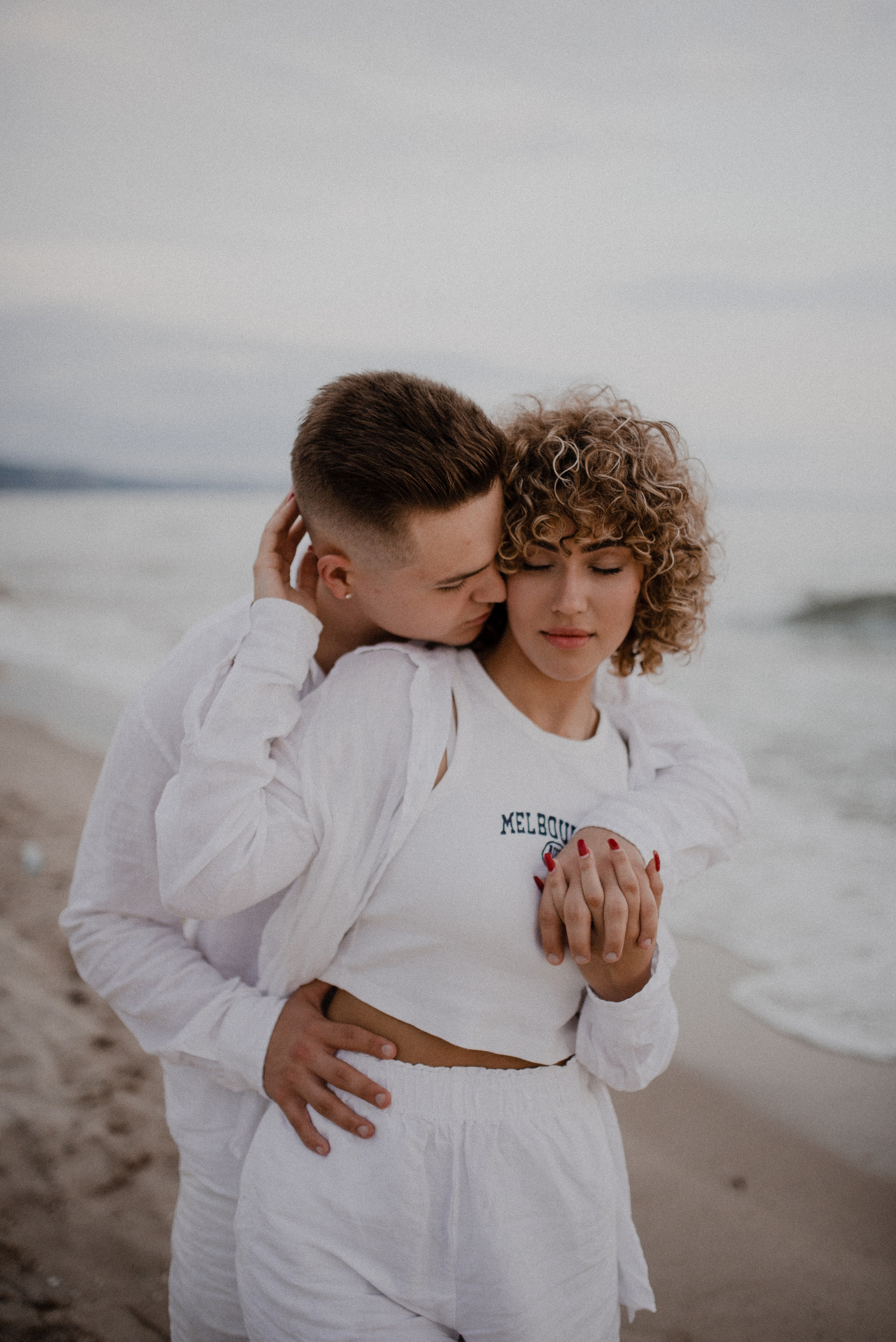 Фотосессия лавстори у моря Калининград. Семейная фотосессия Бутово Москва фотограф Алина Морщагина