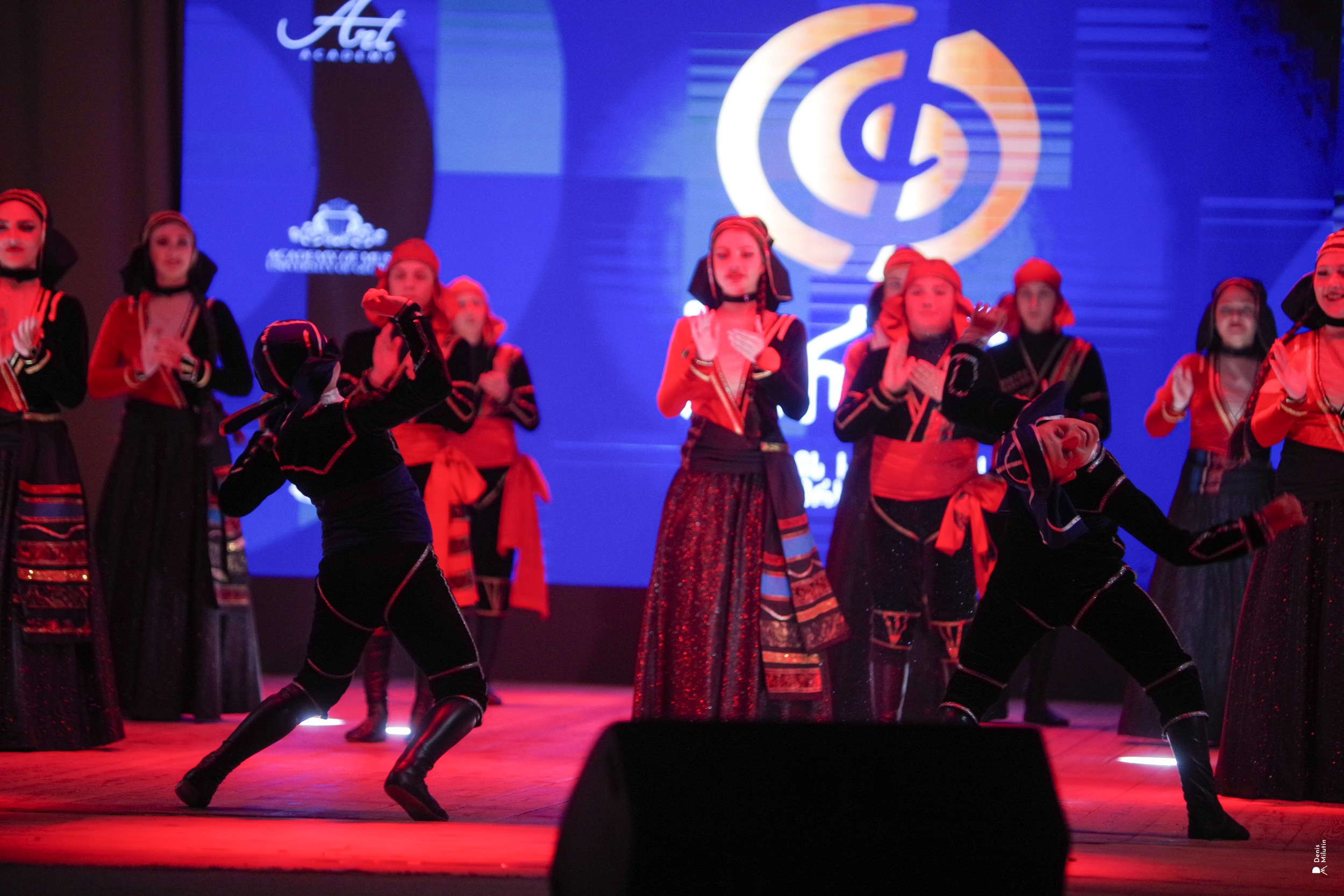 Танцы в Хоби. Портретный фотограф Денис Милютин