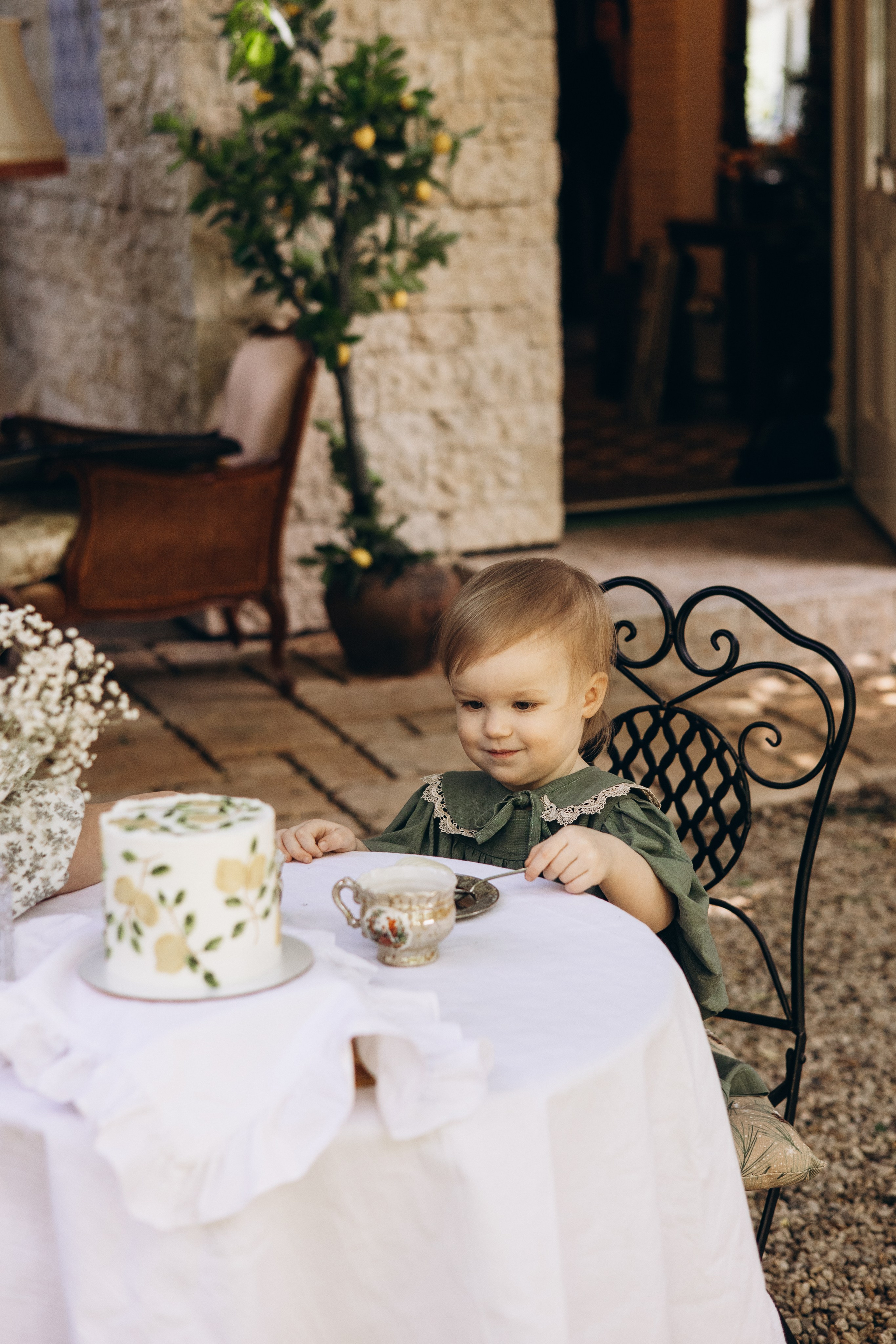 Художницы Настя и Тонечка в Villa Rossa. Семейный фотограф в Москве Марина Петра