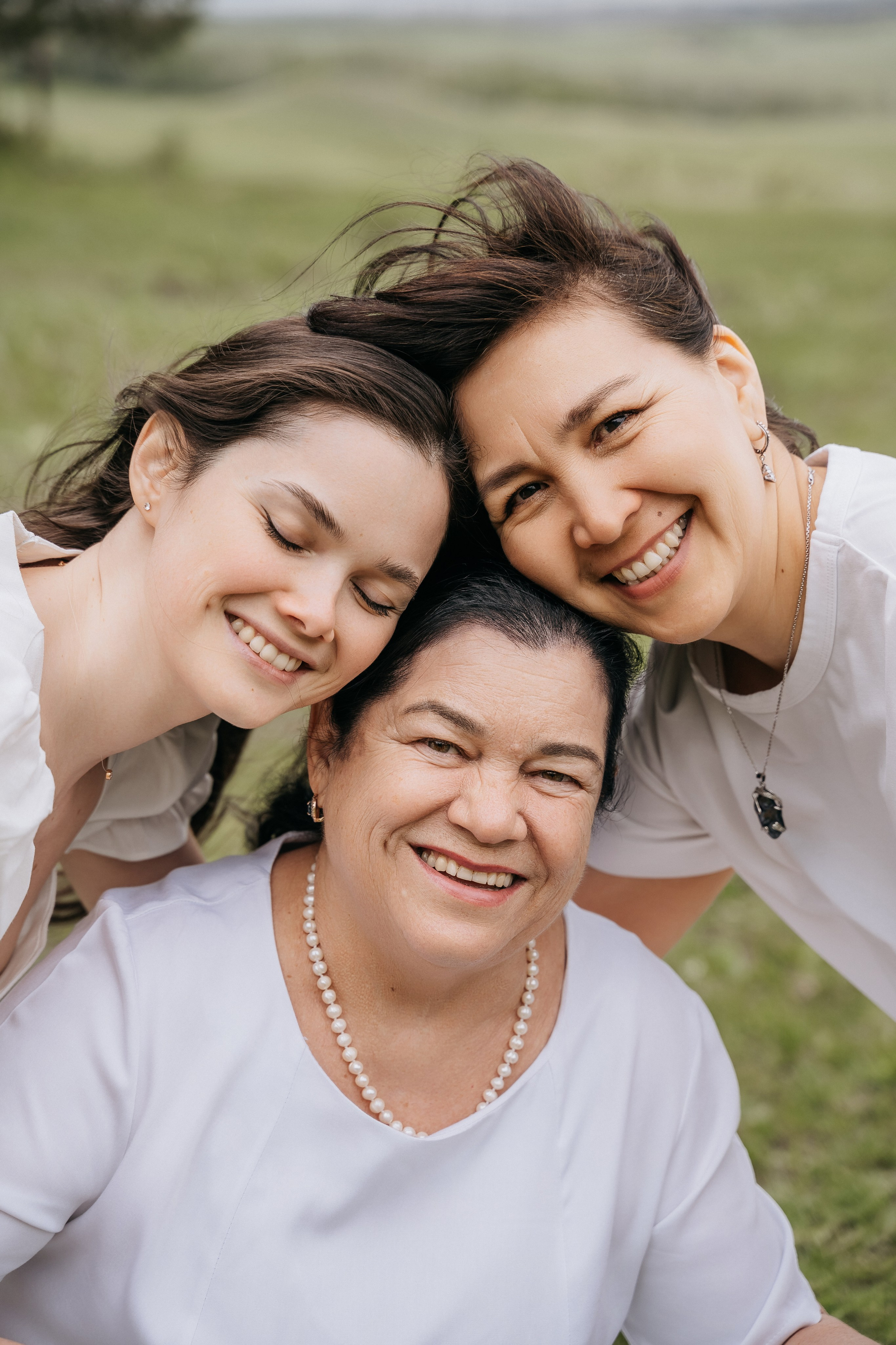 Две дочери две мамы две сестры. Свадебный семейный фотограф Ксения Божко Уфа Раевка никах в Нарыстау