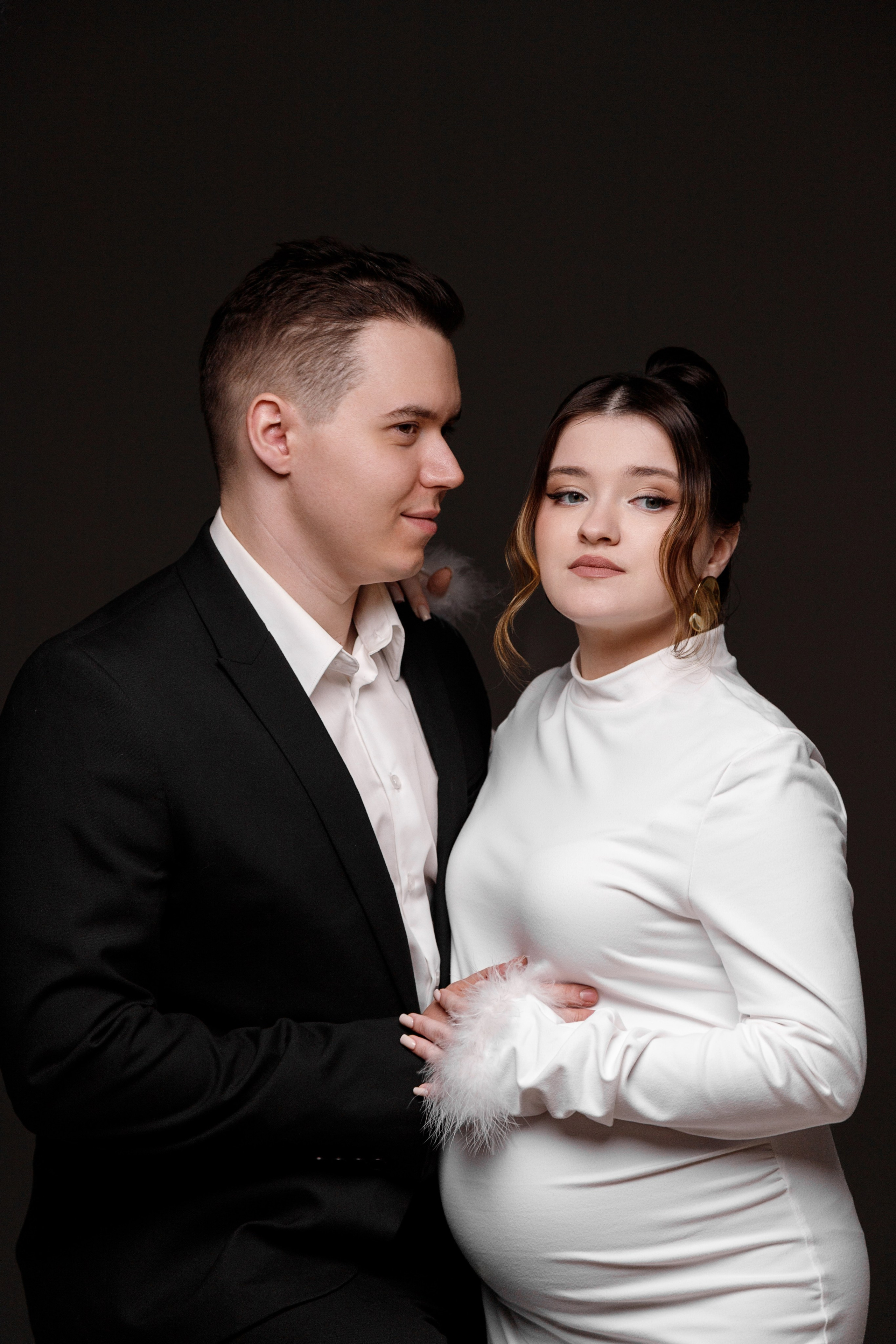 Девять месяцев до встречи с малышом, красивая фотосессия беременности. Фотограф Ольга Баранова