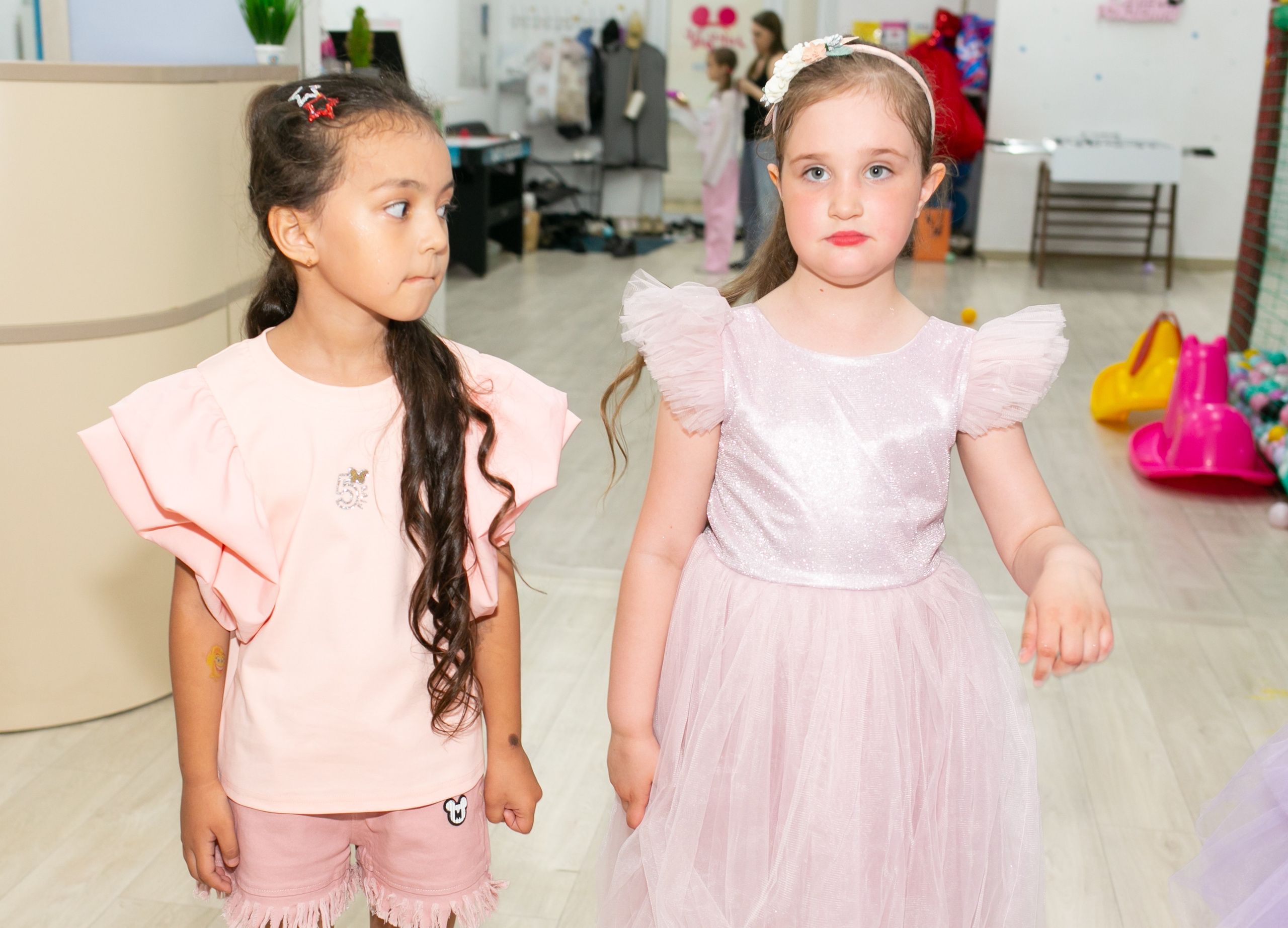 Выпускные и Утренники. Фотограф новорожденных и семейный фотограф НСО г. Бердск Марина Львова