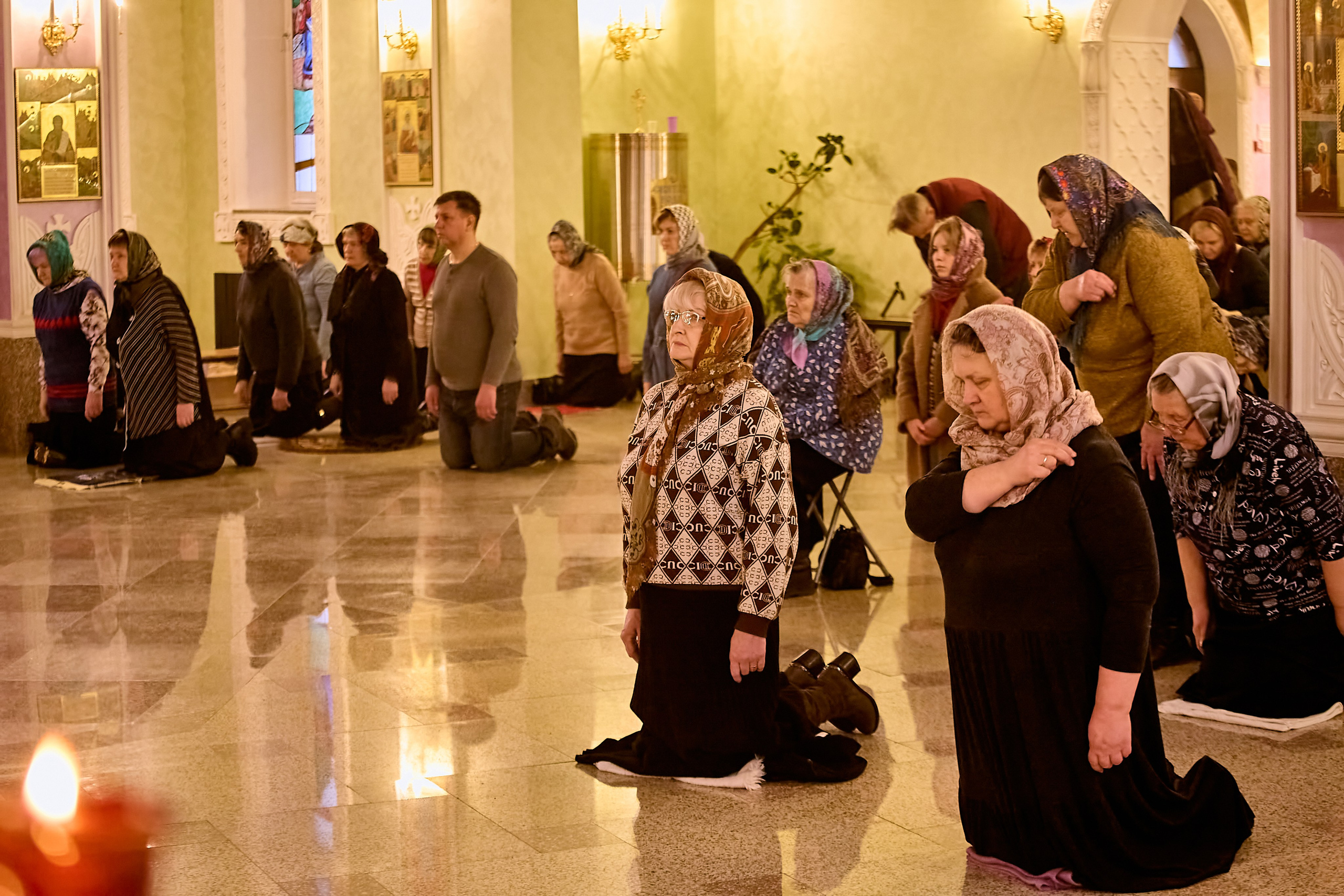 Фотографии Взрослый портрет в храме