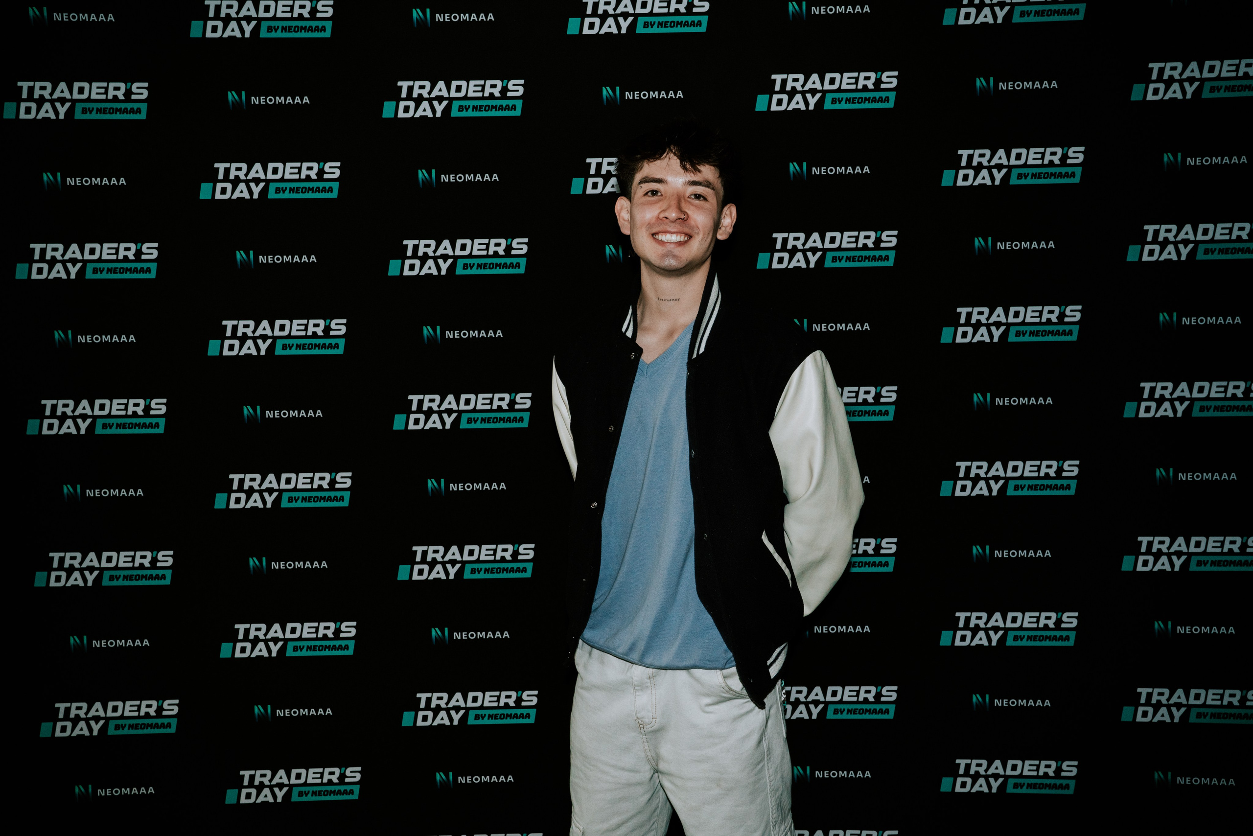 TRADERS DAY By NeomAAA Bogota. NeomAAA Funds Gallery
