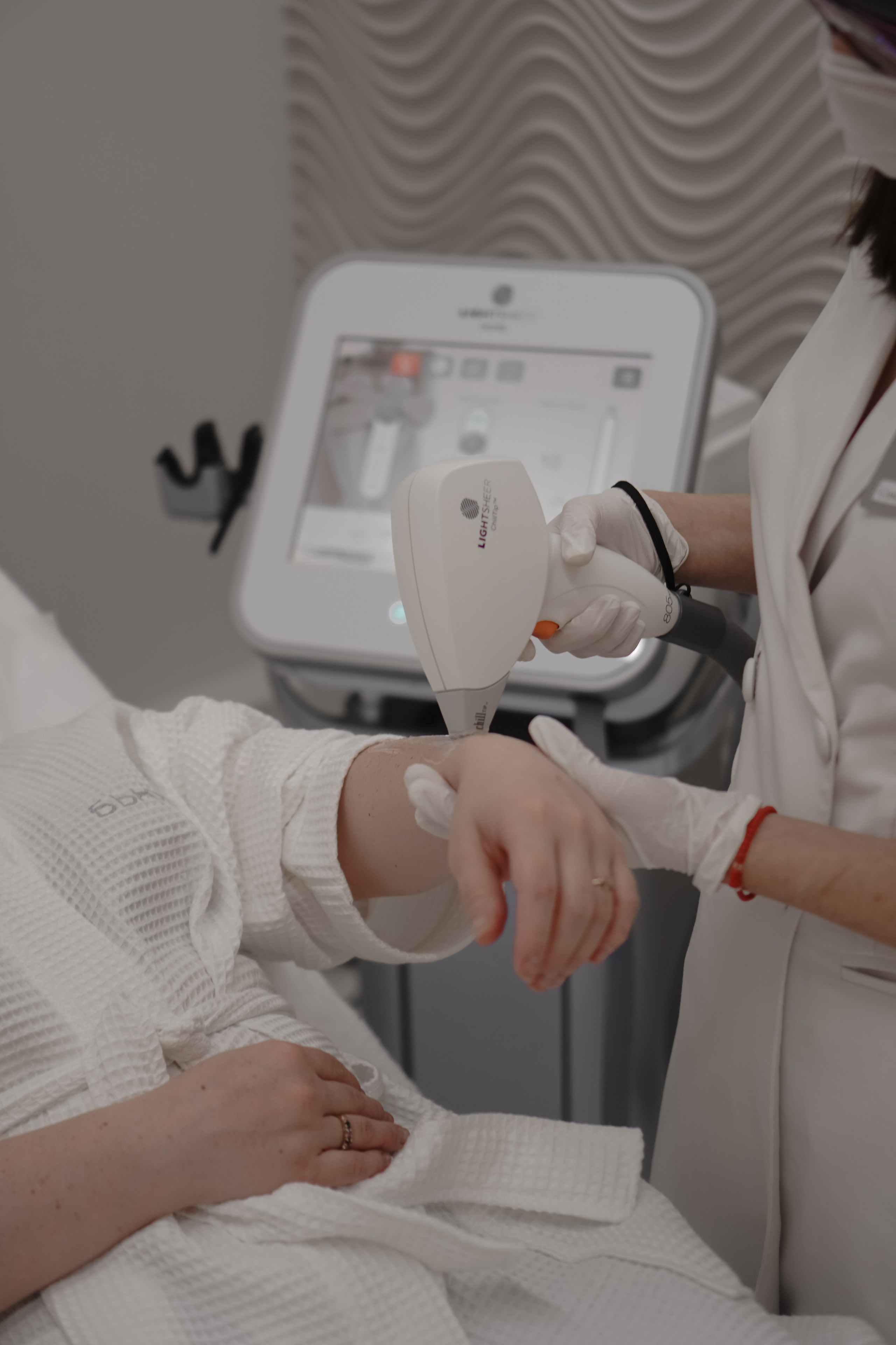 Салон красоты Бьютек. Ада Бродски — smm и контент-фотограф в Москве и удаленно