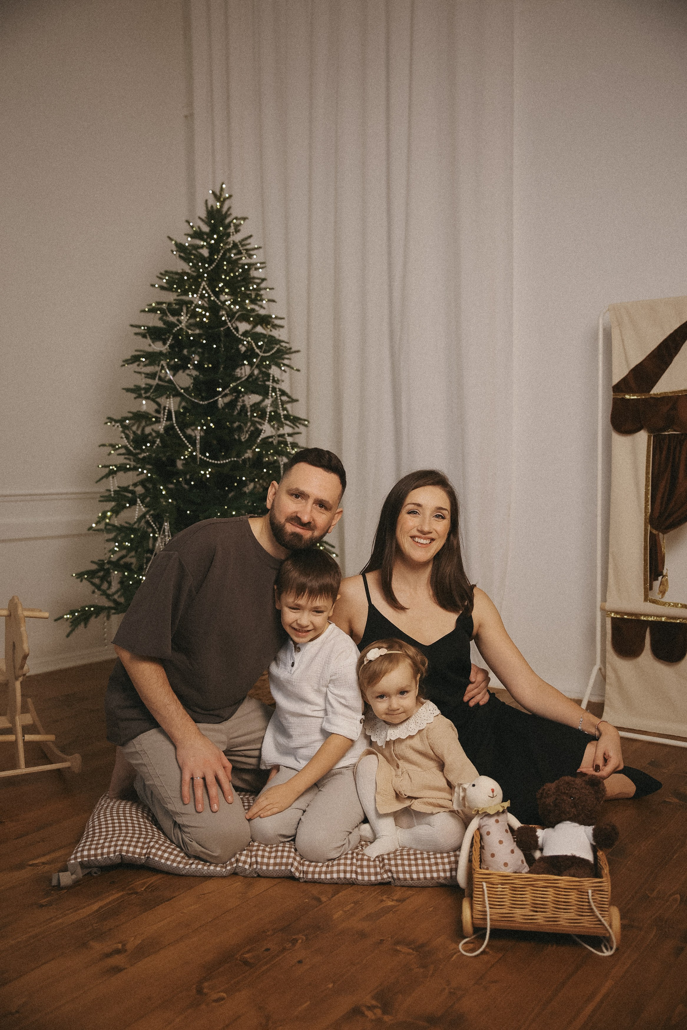 Новогодняя фотосессия во Владимире съемка на новый год фотосессия в студии. Фотограф Владимир Москва