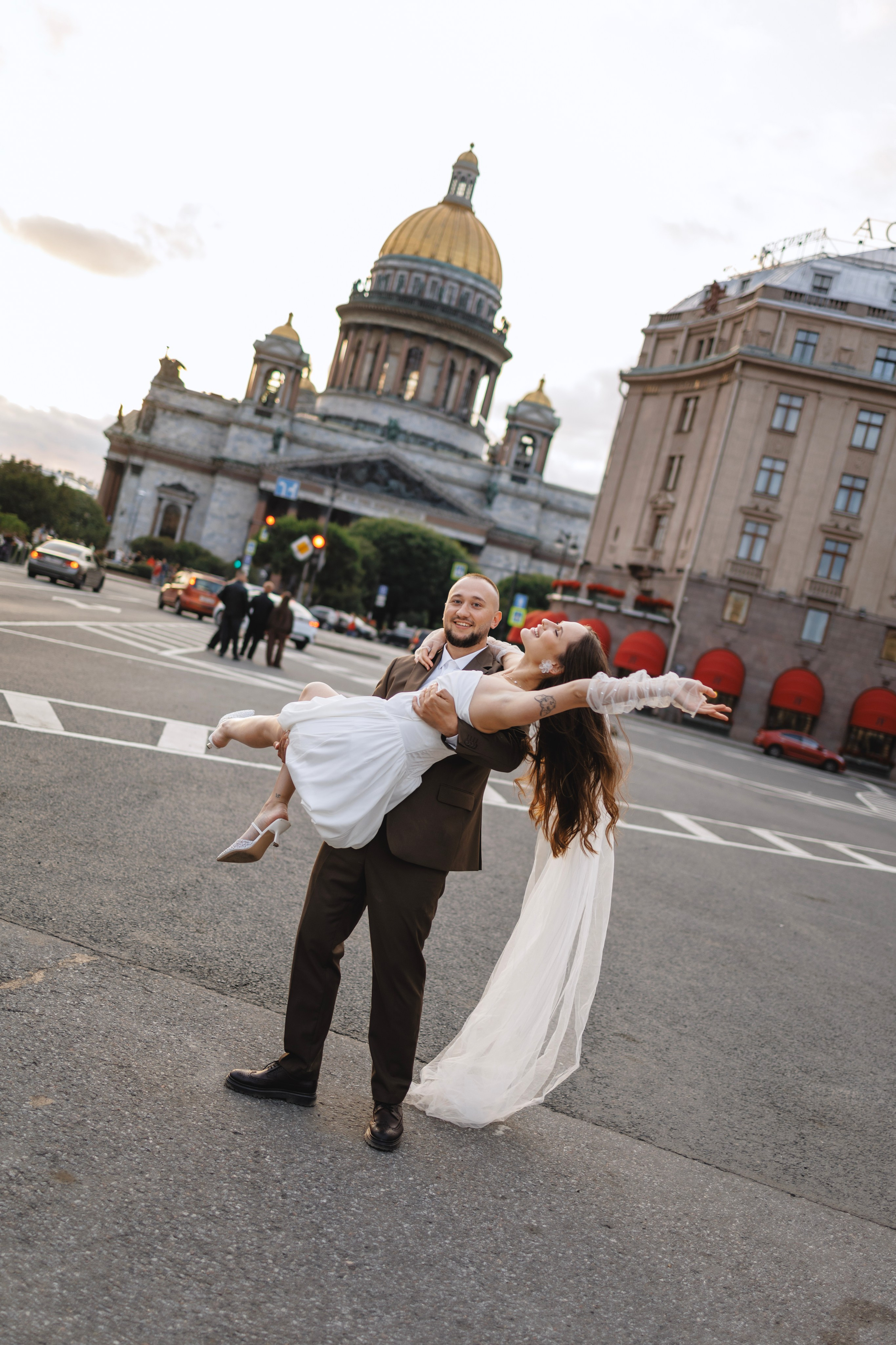 Руслан и Виолетта — Исаакий, Зимняя канавка. Боженова Елена фотограф Санкт-Петербург