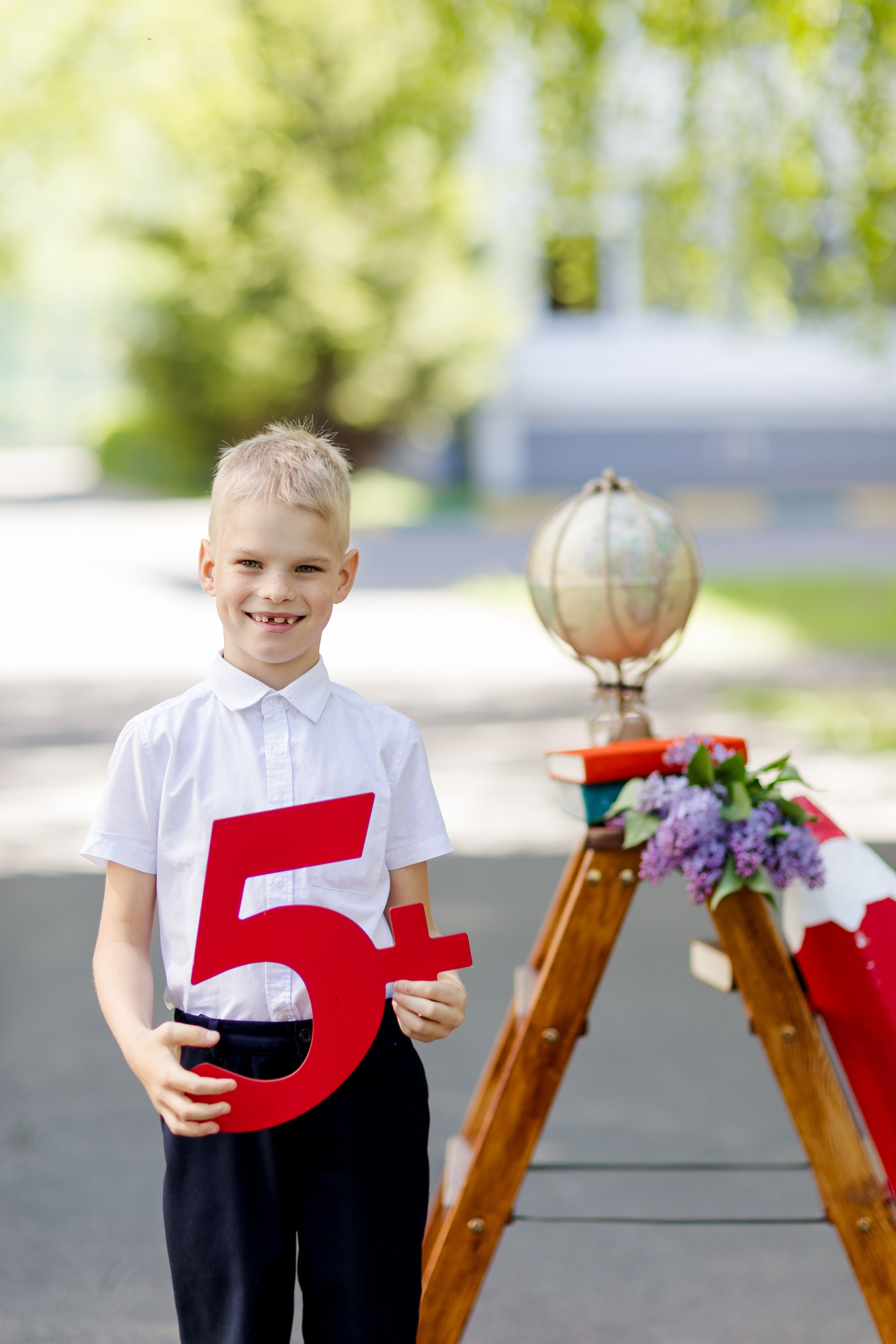 Весенняя съемка в начальной школе для первоклашек. Выпускные альбомы в Зеленограде и Москве