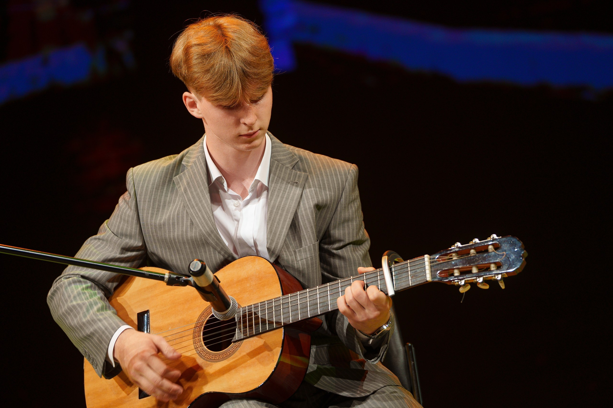 Фотограф на выпускной в Уфе — съёмка в Конгресс-холле для гимназии № 39