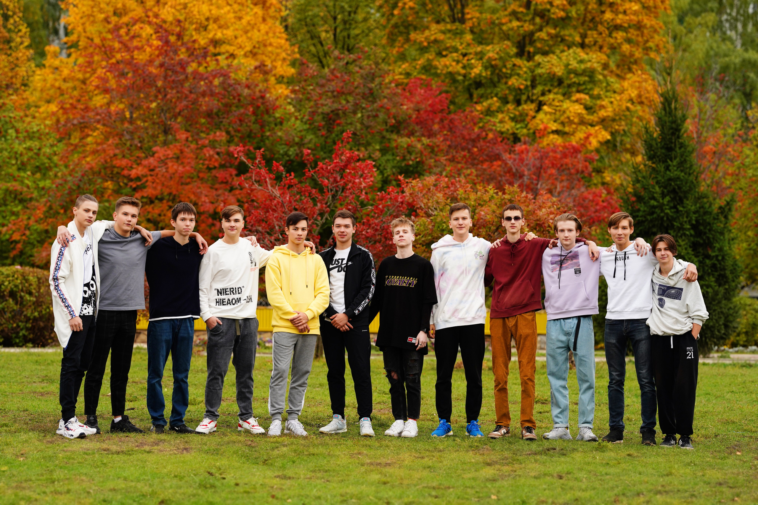 Осень 9,11 класс. Современные выпускные альбомы. Мы делаем не просто альбомы, а стильные фотокниги