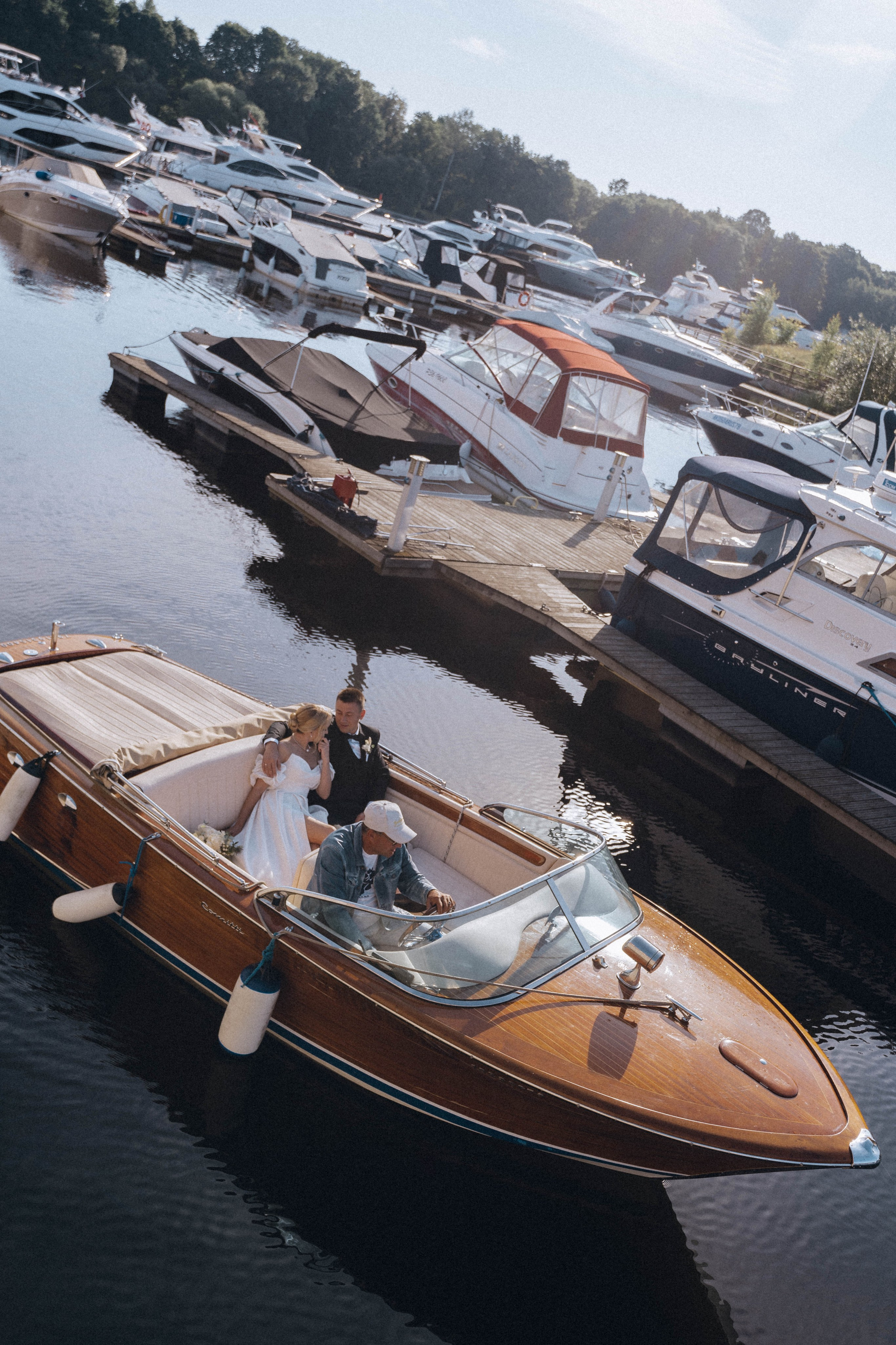 СВАДЕНБНАЯ СЬЕМКА НА КАТЕРЕ ПО КАНАЛАМ САНКТ-ПЕТЕРБУРГА И В АКВАТОРИИ НЕВЫ. Профессиональный фотограф, Санкт-Петербург — Виктория Богомолова