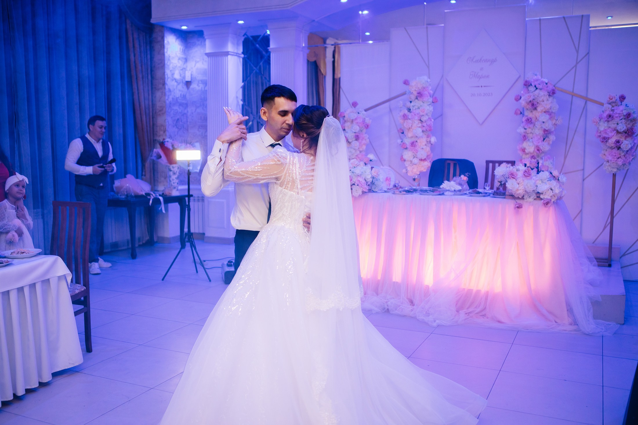 Александр и Мария. Фотографы в городе Волгограде — Людмила Агеева и Алексей Околелов