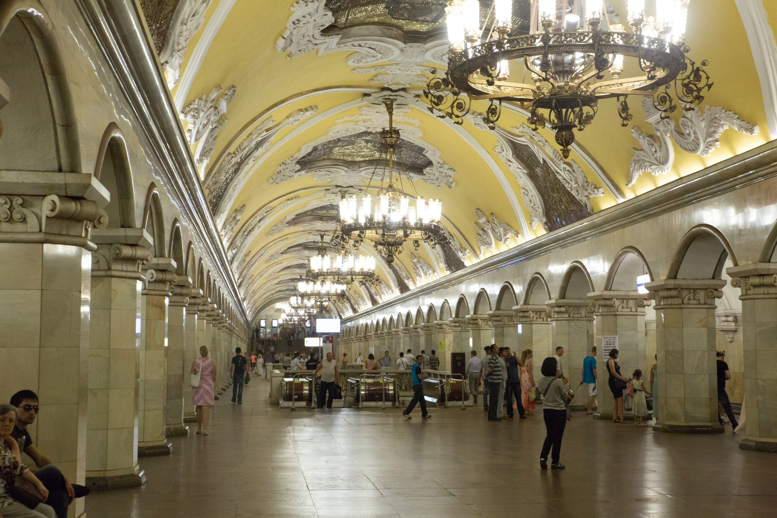 Фото метро в Москве. Студия Максима Белослюдцева