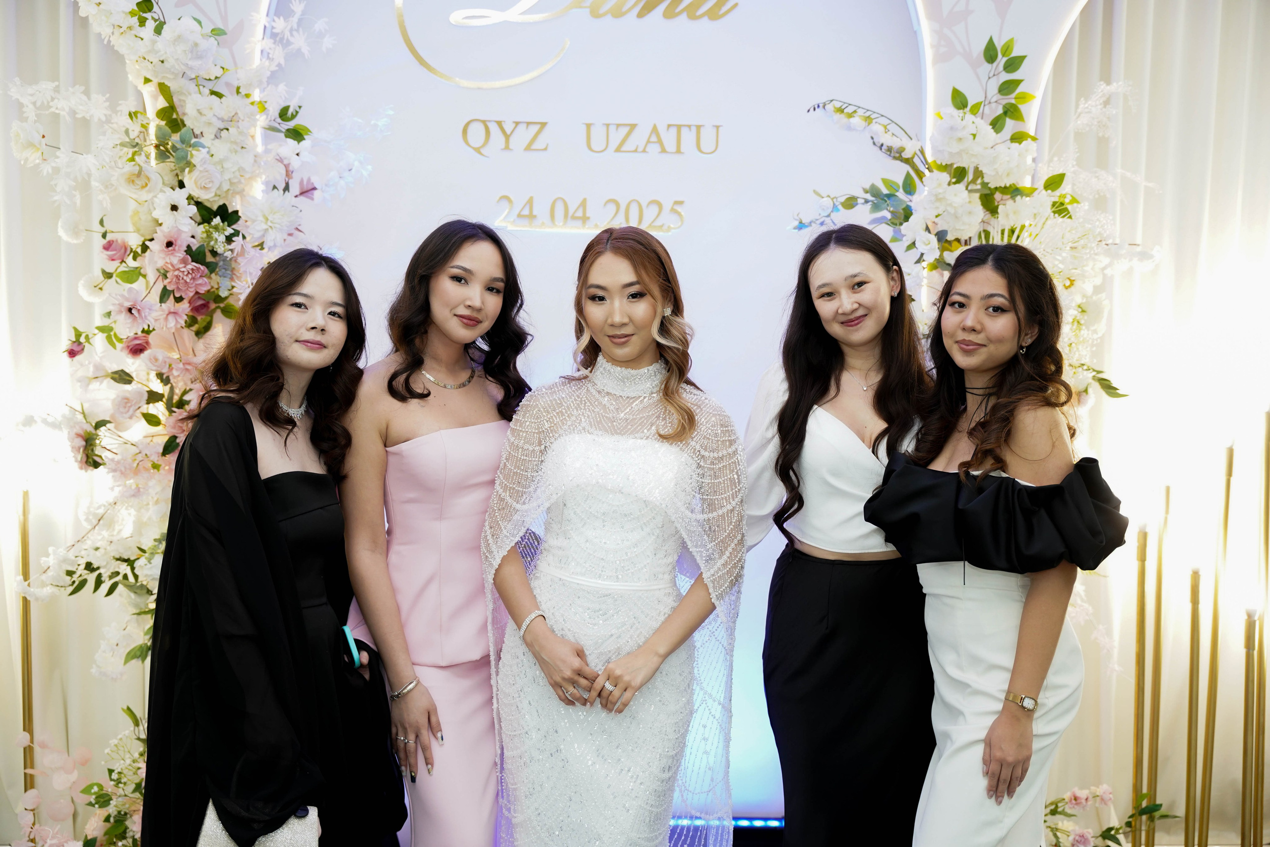 Dana uzatu. Фотограф Ернар Ержанов