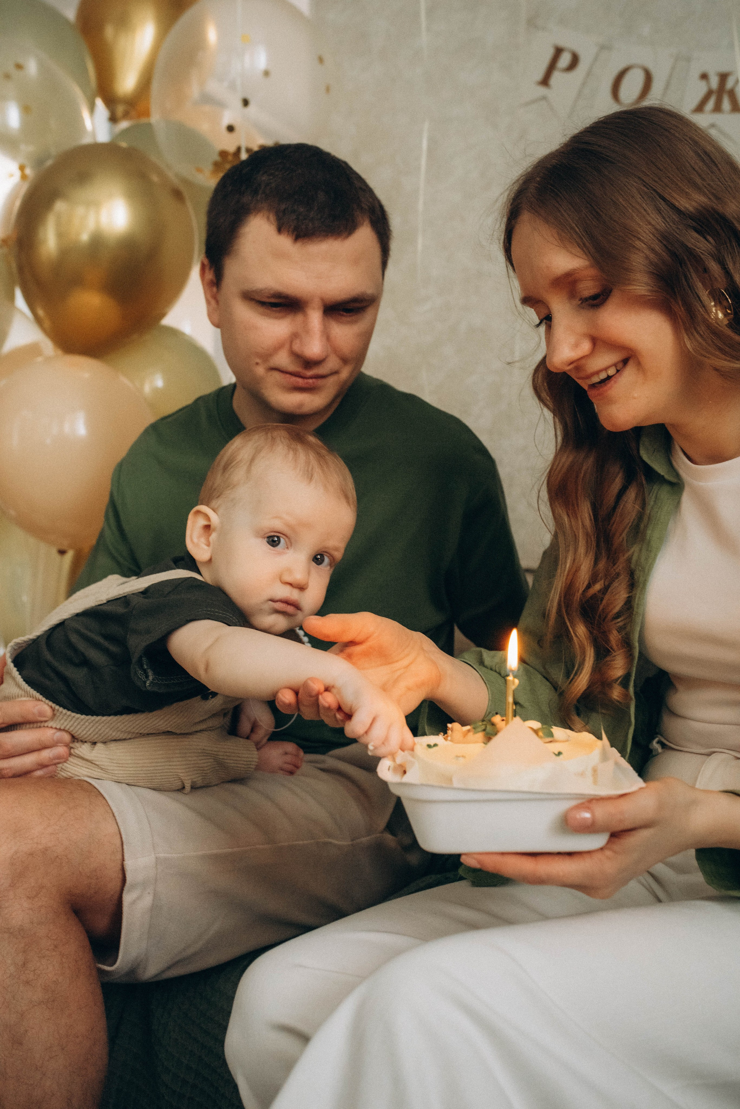Семейная фотосессия ко дню рождения малыша. Семейный фотограф в Железнодорожном Масаева Елена