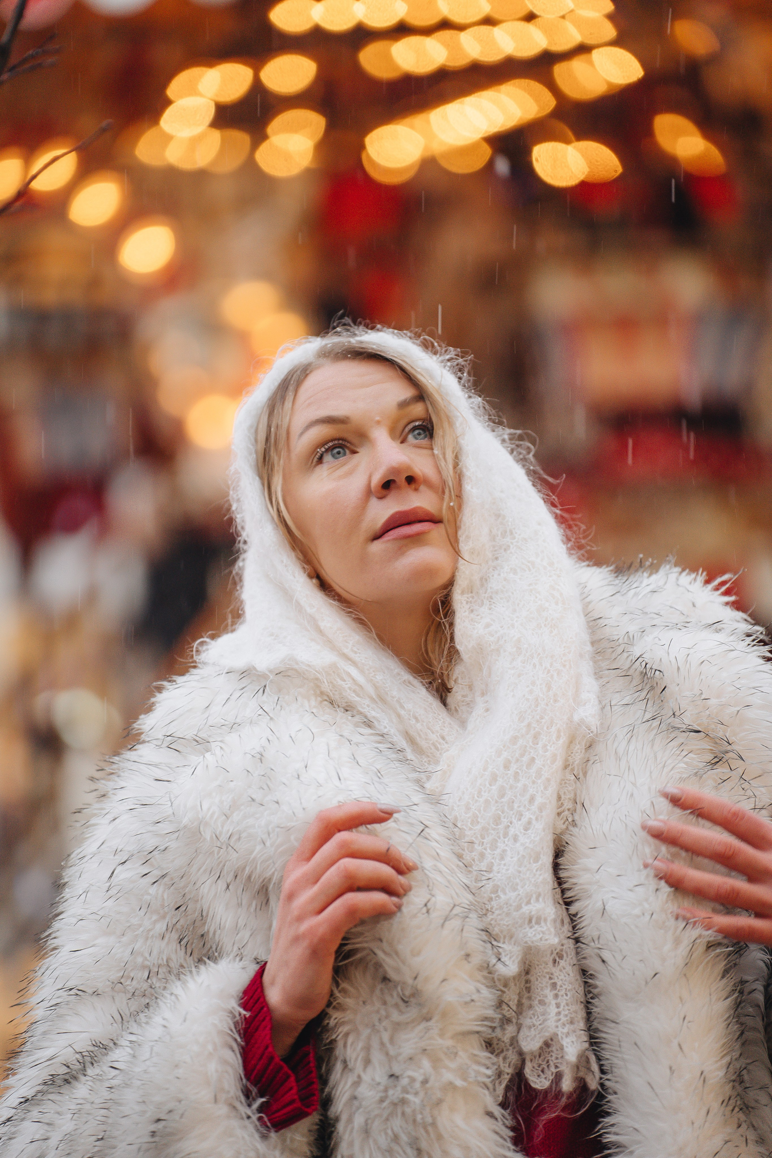 ПРОГУЛКА НА МАНЕЖНОЙ ПЛОЩАДИ ДЛЯ ДЕВУШКИ ПЕРЕД НОВЫМ ГОДОМ (НОВОГОДНЯЯ ФОТОСЕССИИЯ НА МАНЕЖНОЙ ПЛОЩАДИ). Профессиональный фотограф, Санкт-Петербург — Виктория Богомолова