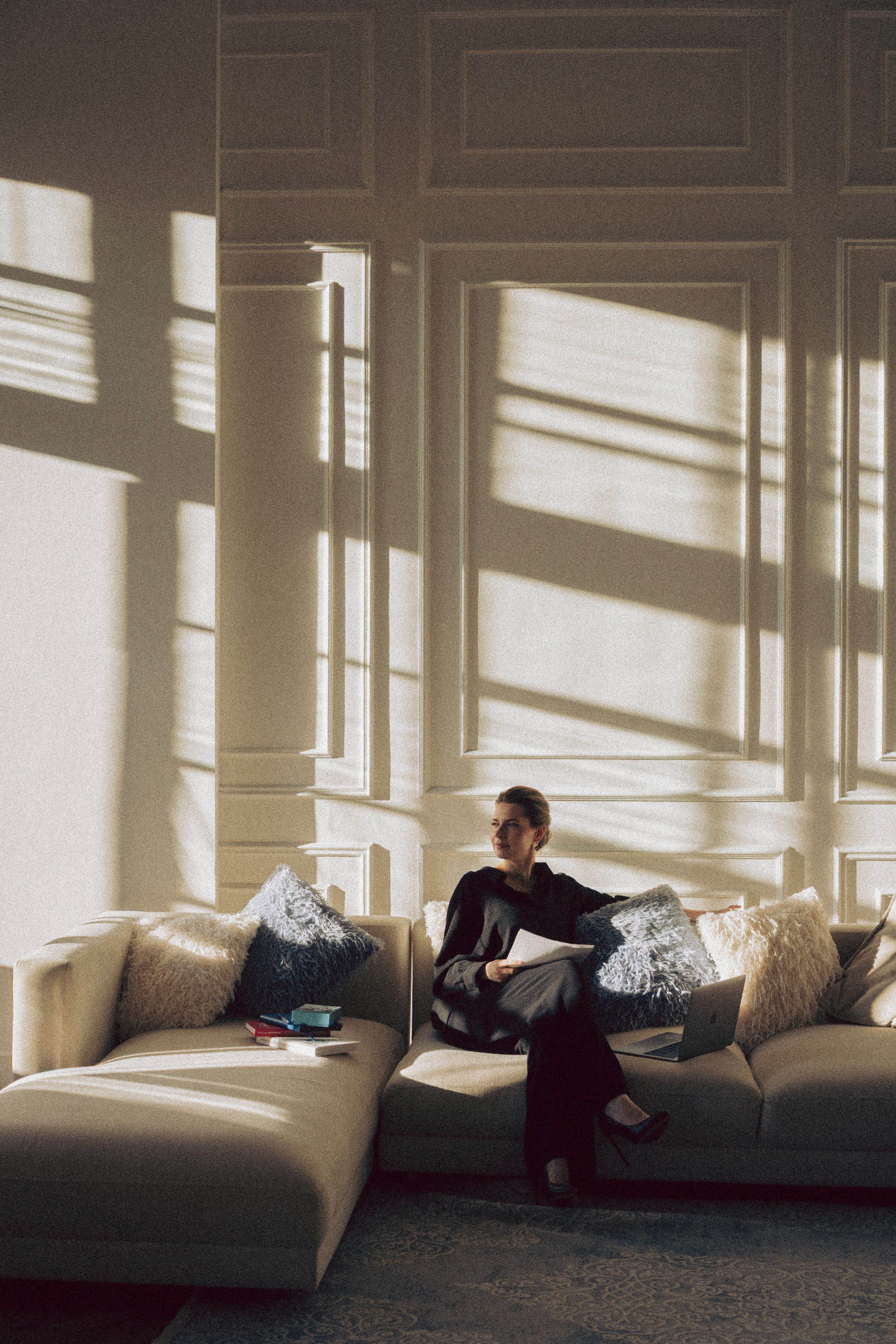 ФОТОСЕСИИЯ В СТУДИИ ДЛЯ ДЕВУШКИ ПСИХОЛОГА. Профессиональный фотограф, Санкт-Петербург — Виктория Богомолова