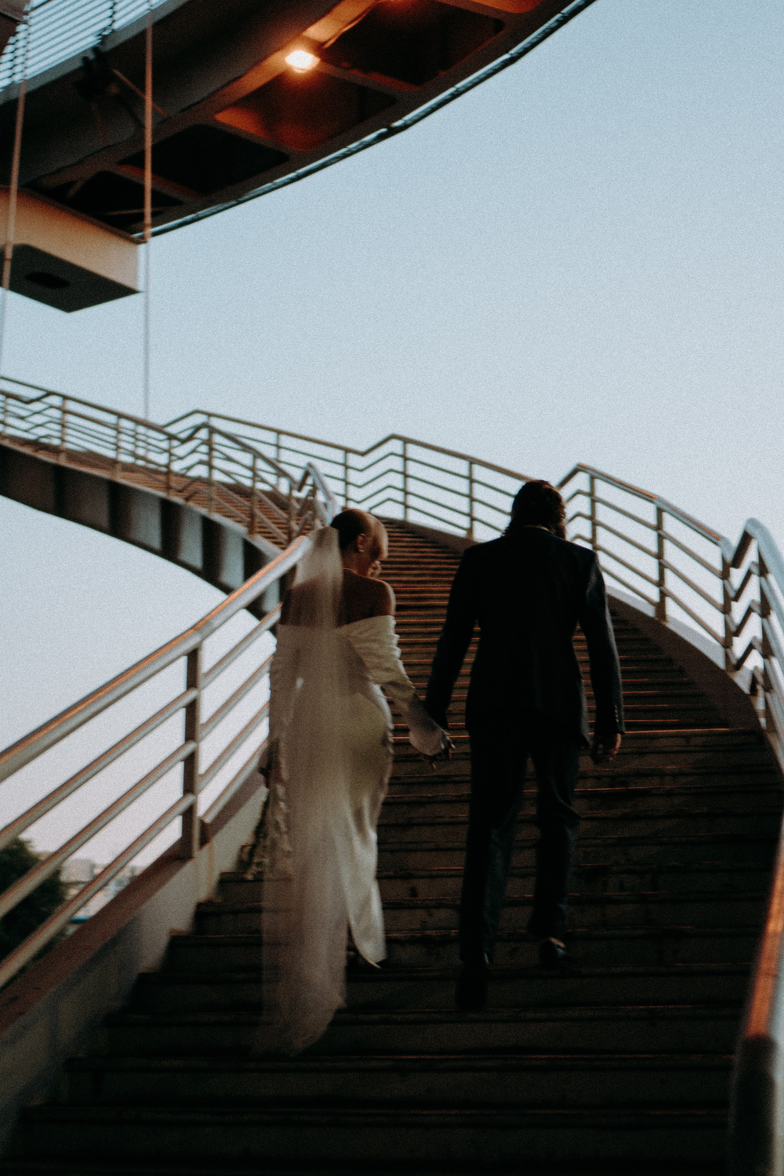 СВАДЕБНАЯ СЬЕМКА ВОЗЛЕ МСОТА БЕТАНКУРА НА КАБРИОЛЕТЕ. Профессиональный фотограф, Санкт-Петербург — Виктория Богомолова