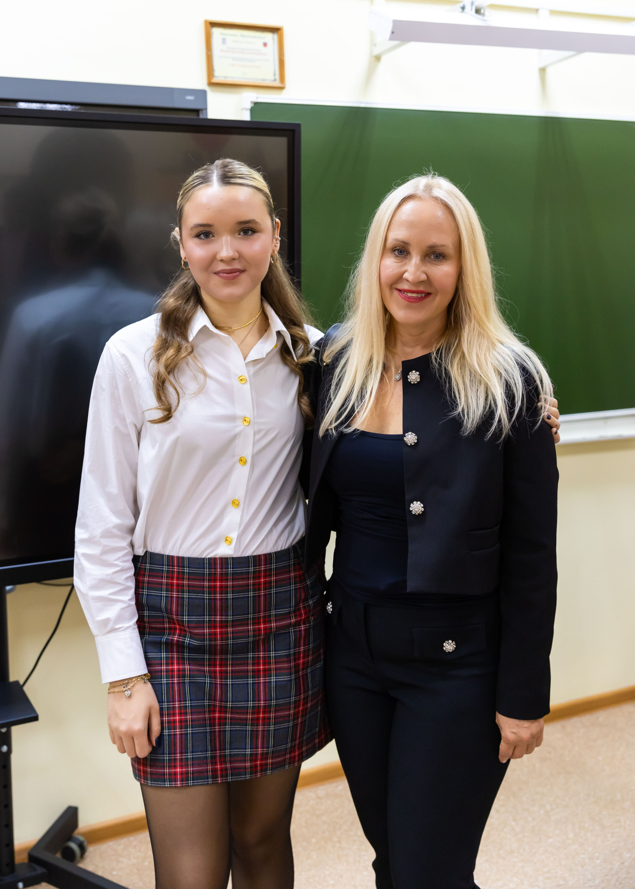 01.09.2025 Первое сентября, 30 школа. ФОТОГРАФ ВИНОГРАДОВА ДАРЬЯ