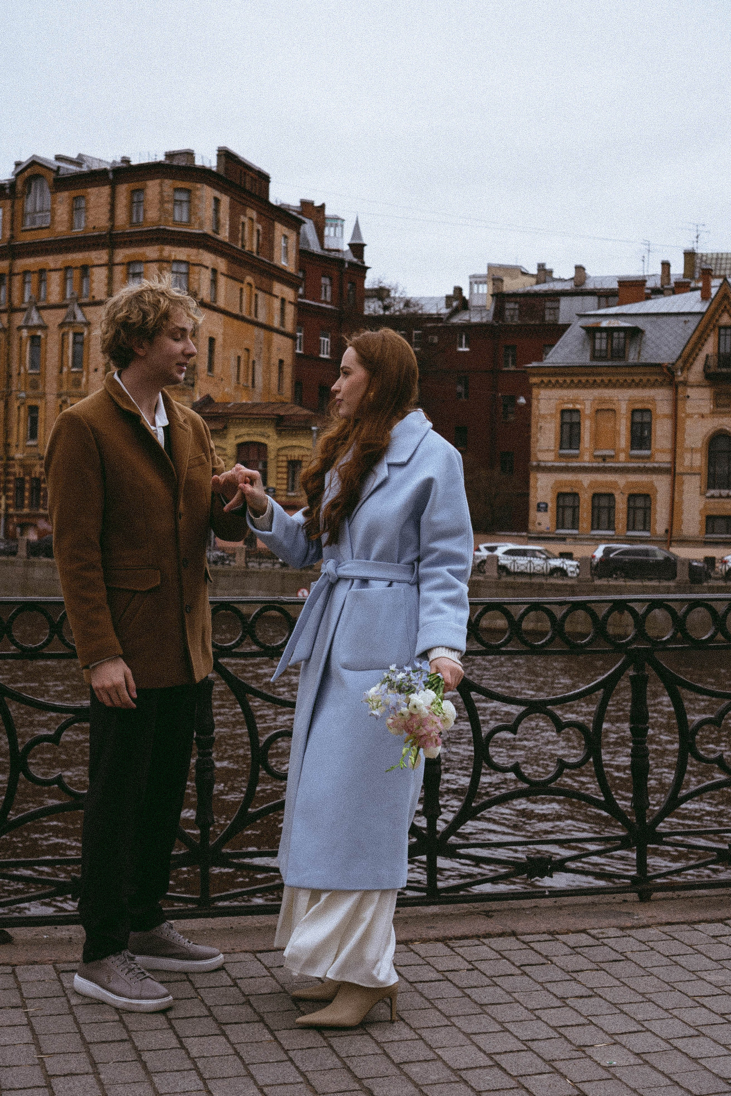 СВАДЕБНАЯ СЬЕМКА В ОТЕЛЕ. СБОРЫ ЖЕНИХА И НЕВЕСТЫ И ТАКЖЕ ТОР И ПОДГОТОВКА К ПРОГУЛКЕ И ПРОГУЛКА ПО ПЕТРОГРАДКЕ. Профессиональный фотограф, Санкт-Петербург — Виктория Богомолова