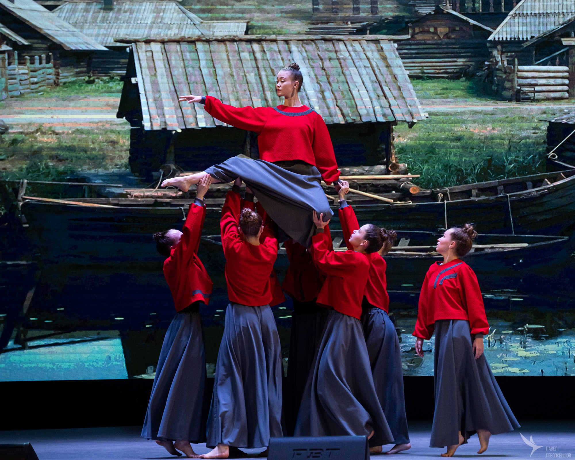 Сольный концерт хореографического ансамбля Аллегро «Сквозь тернии к звездам». Репортажный фотограф в Казани Павел Серпокрылов