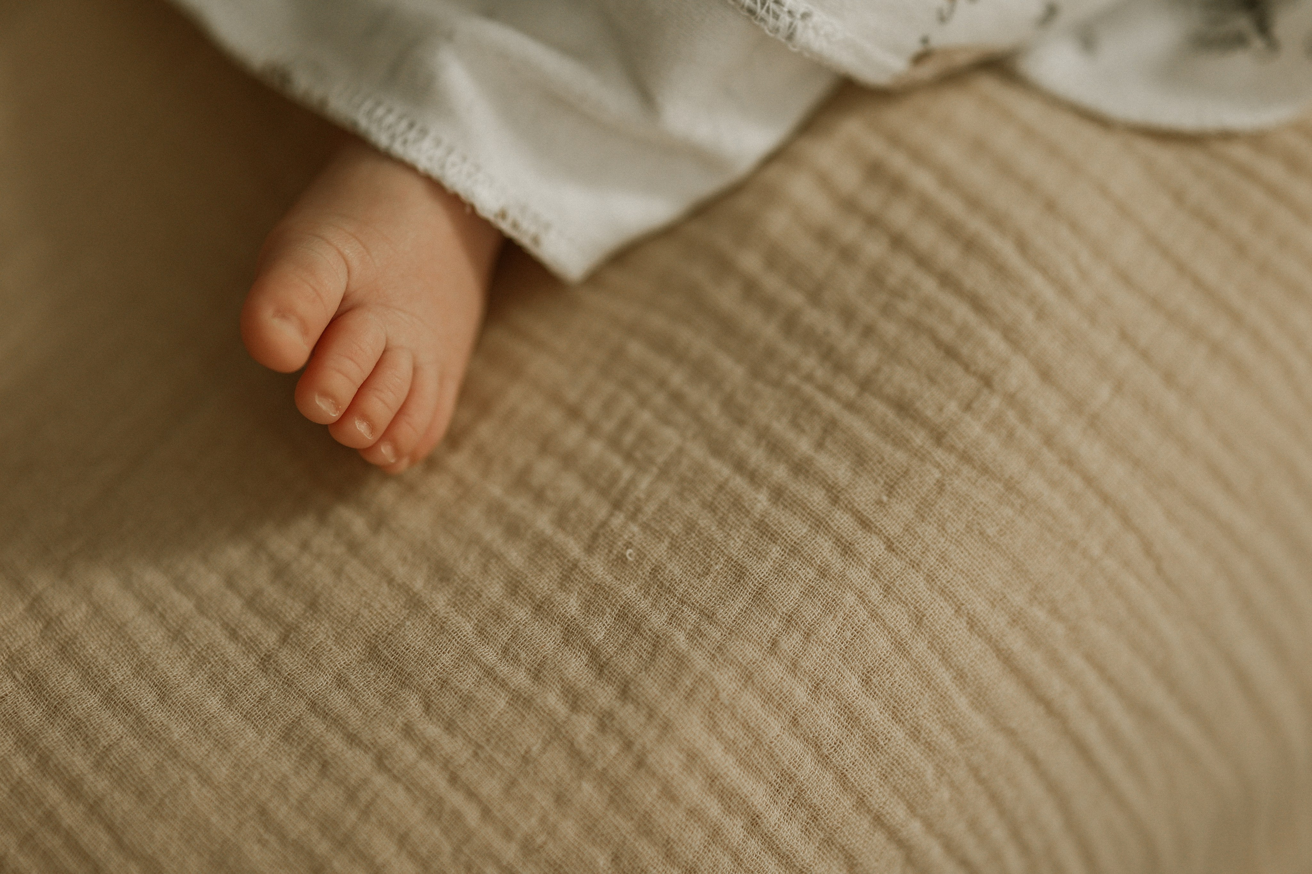 Домашняя семейная съёмка сестер. Свадебный фотограф FOTOKEYT