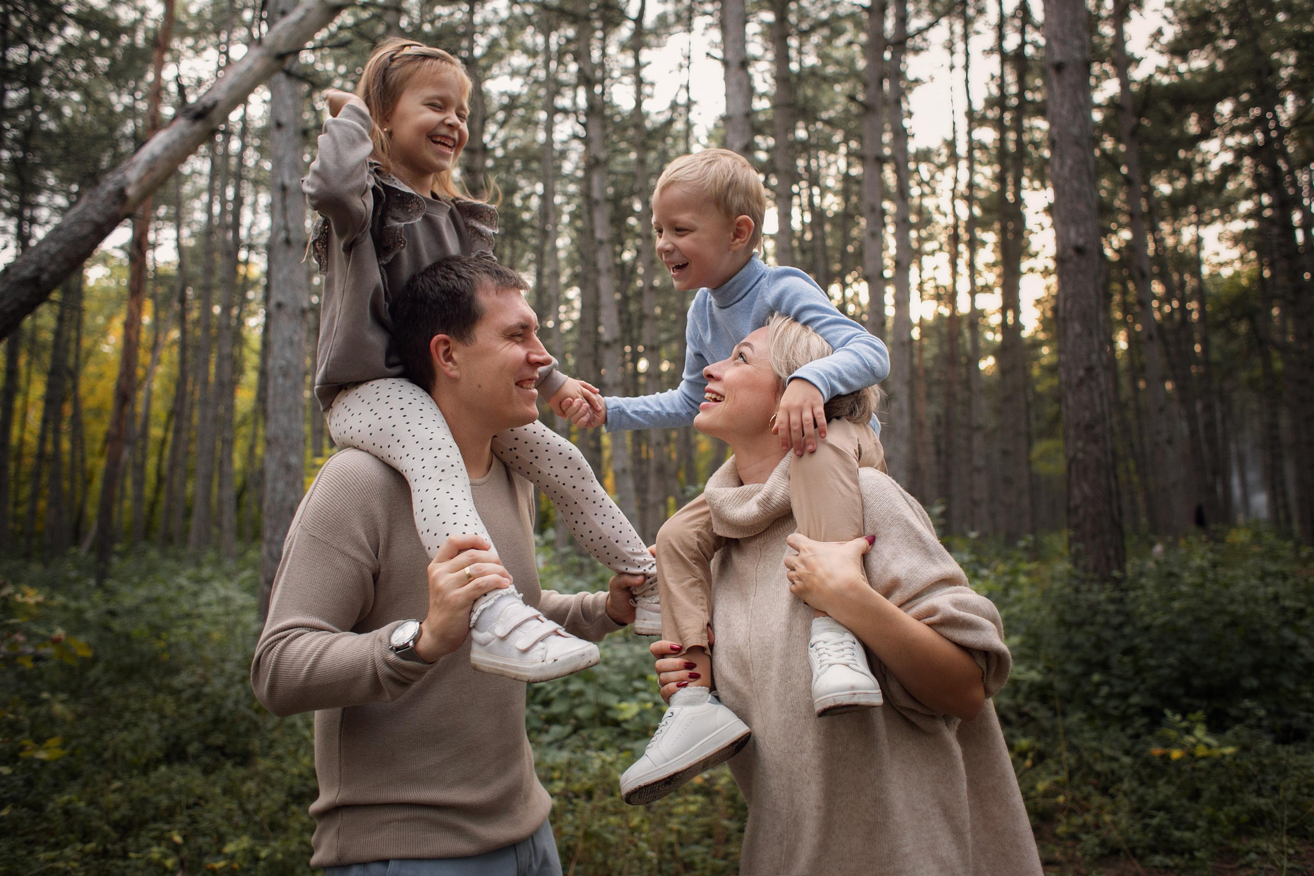 В сосновом бору. Семейный и детский фотограф в Ростове-на-Дону Мария Курутина