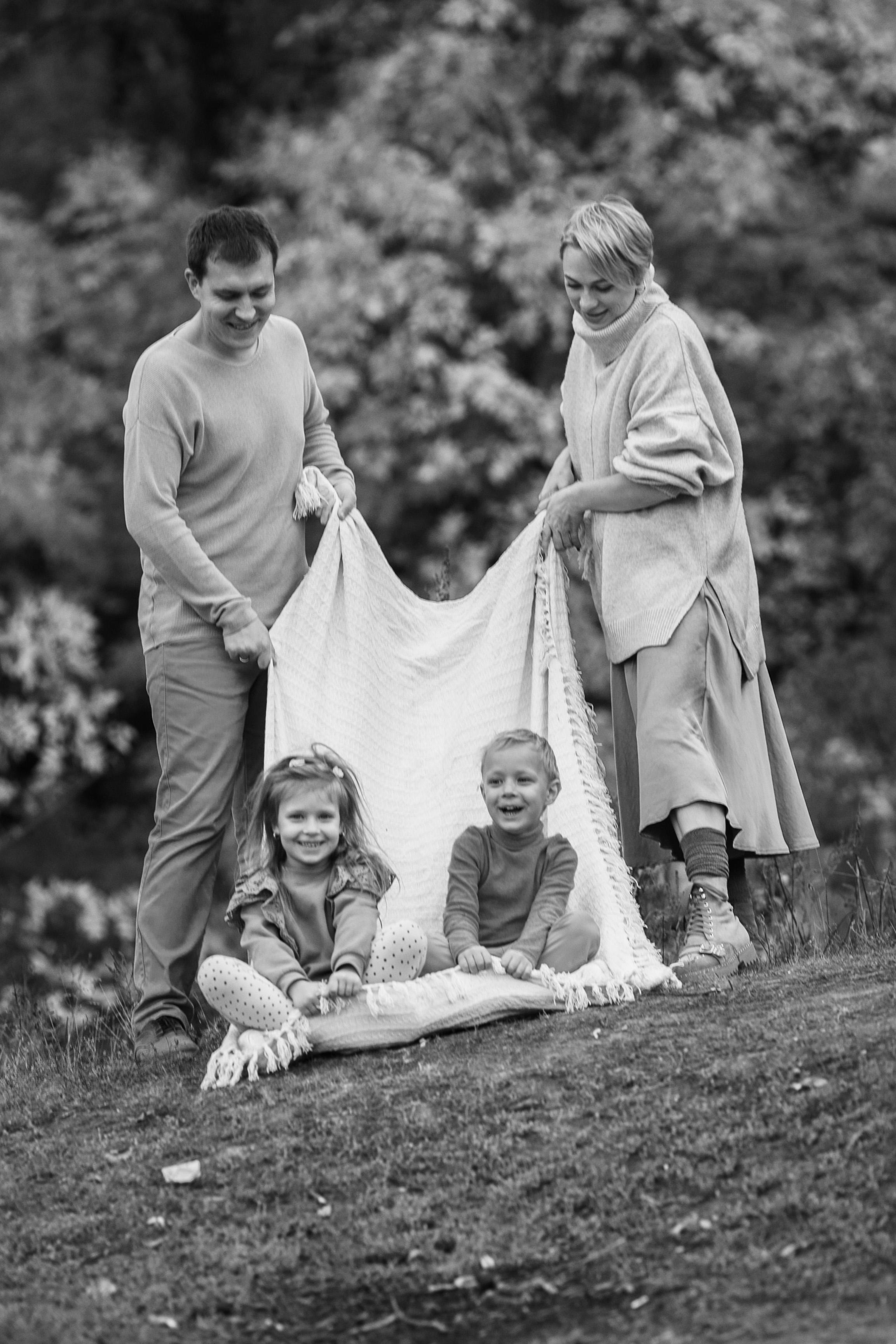 В сосновом бору. Семейный и детский фотограф в Ростове-на-Дону Мария Курутина