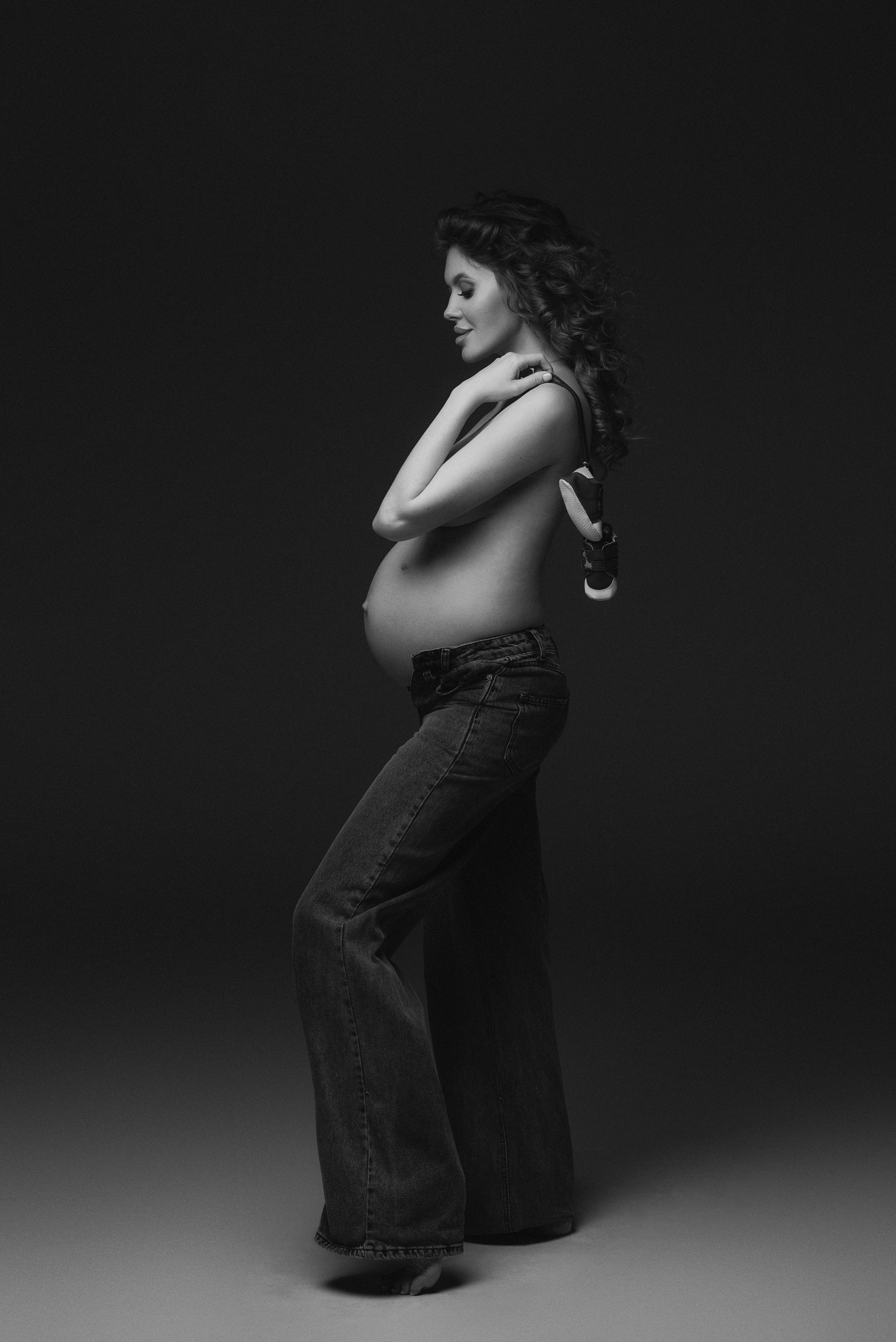 Фотосъемка беременности. Фотограф беременности, новорожденных и детей до года в Челябинске Волк