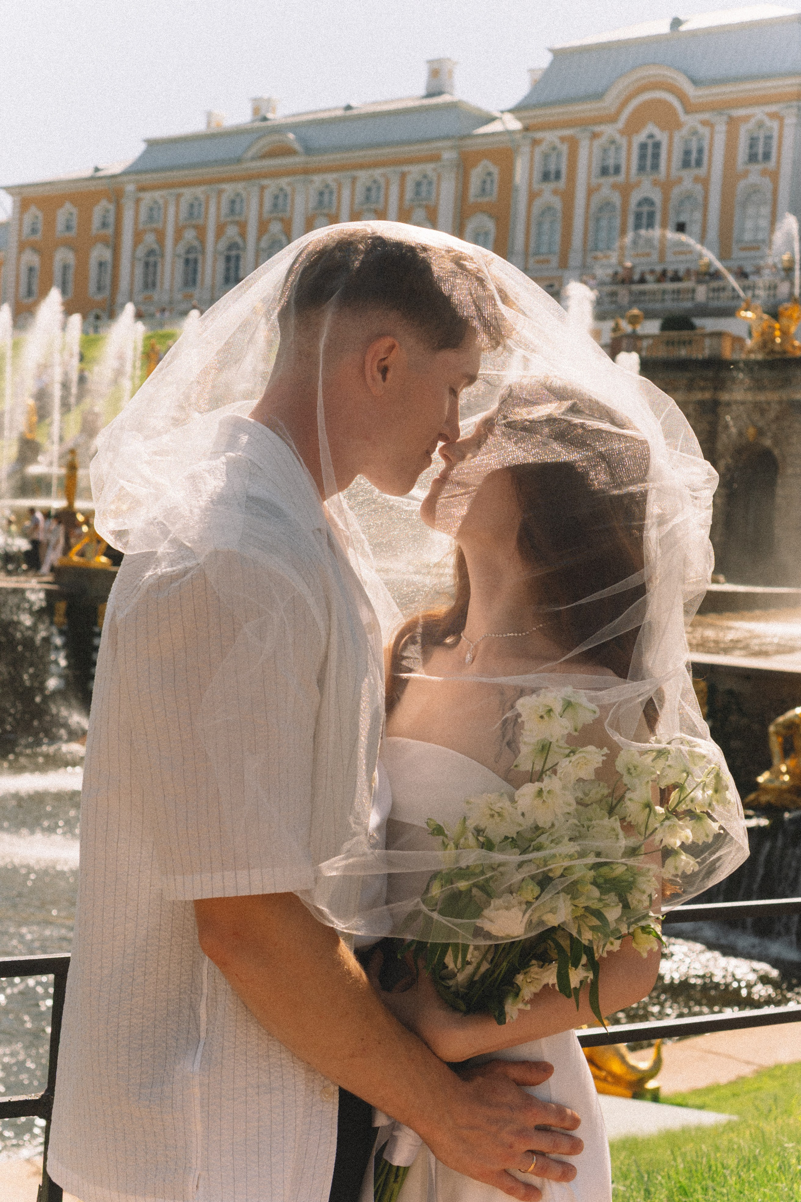 СВАДЕБНАЯ СЬЕМКА В ПЕТЕРГОФЕ И СЬЕМКА РЕПОРТАЖА В ЗАГСЕ ПЕТЕРГОФА. Профессиональный фотограф, Санкт-Петербург — Виктория Богомолова